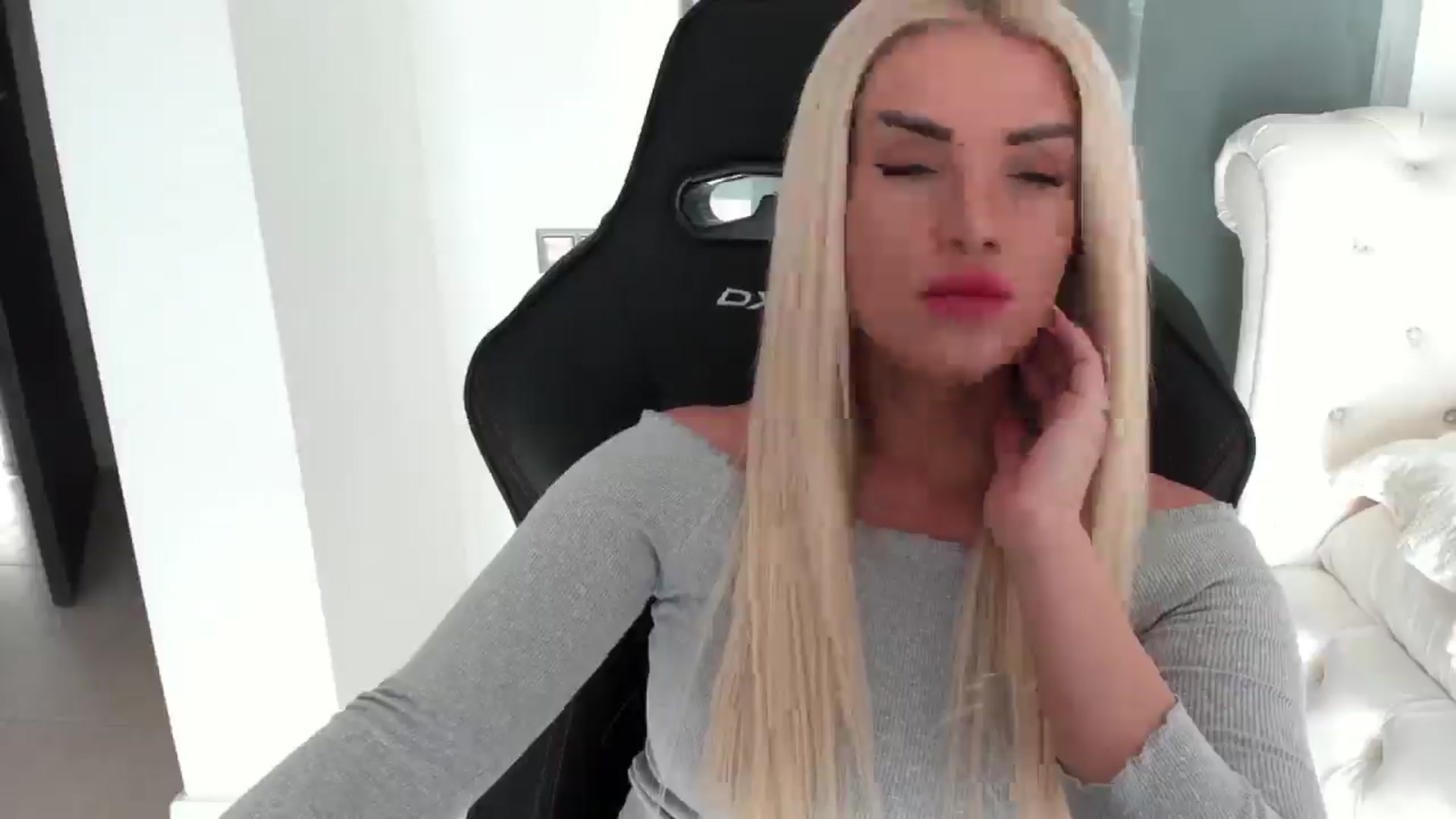 Gallery image thumbnail from Allesia_'s myfreecams stream on, 01/06/2025, 08:50 image 20 of 20
