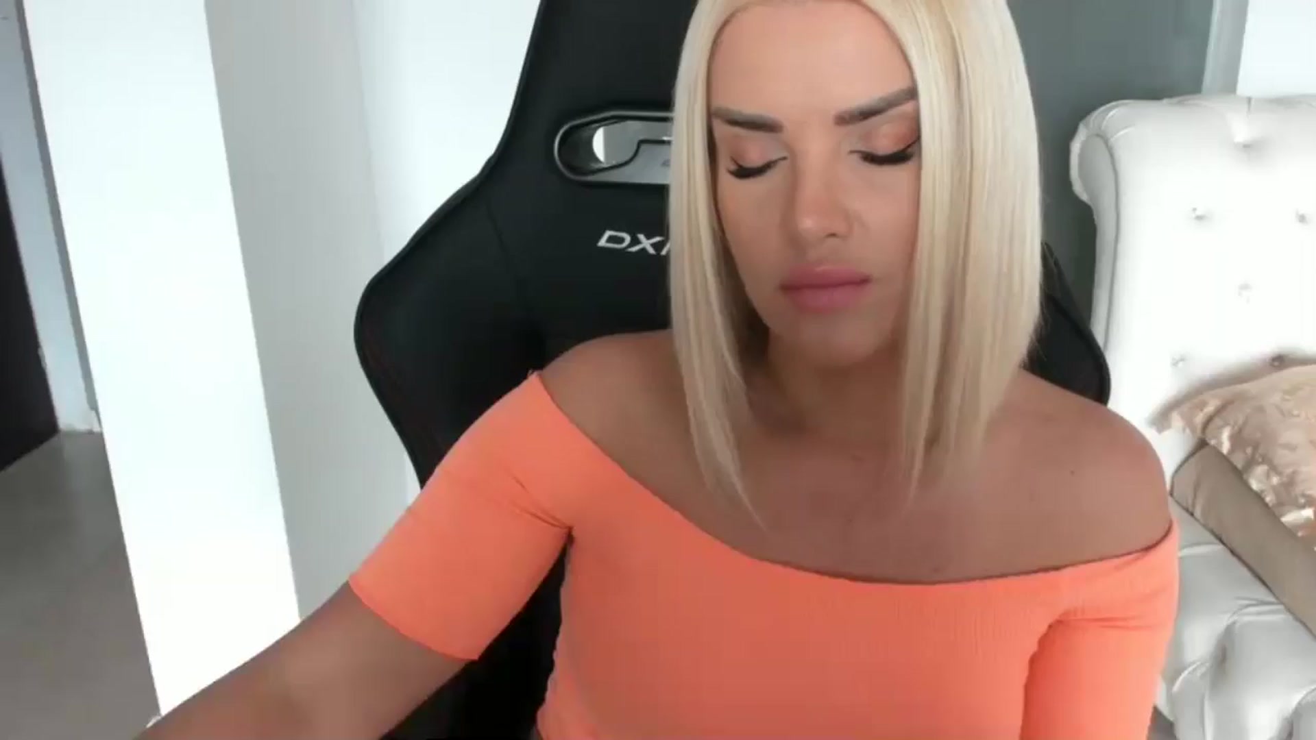 Gallery image thumbnail from Allesia_'s myfreecams stream on, 01/27/2025, 10:14 image 11 of 20