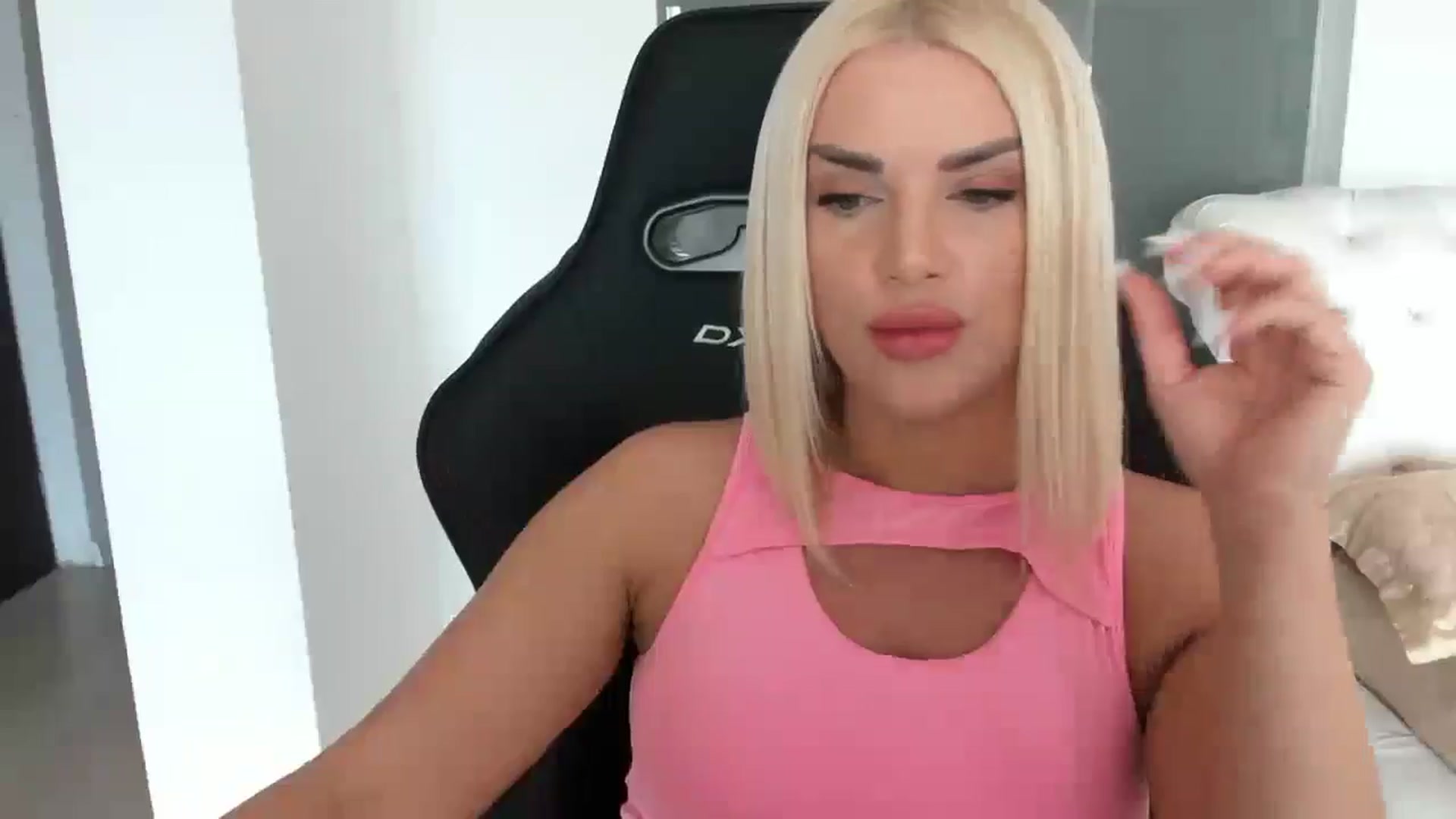 Gallery image thumbnail from Allesia_'s myfreecams stream on, 01/29/2025, 10:22 image 19 of 20