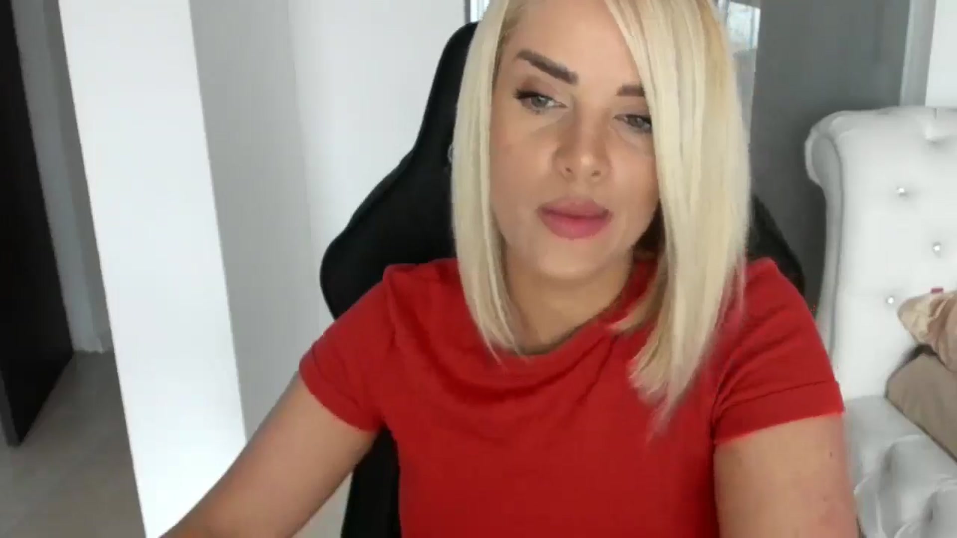 Gallery image thumbnail from Allesia_'s myfreecams stream on, 01/31/2025, 10:28 image 16 of 20
