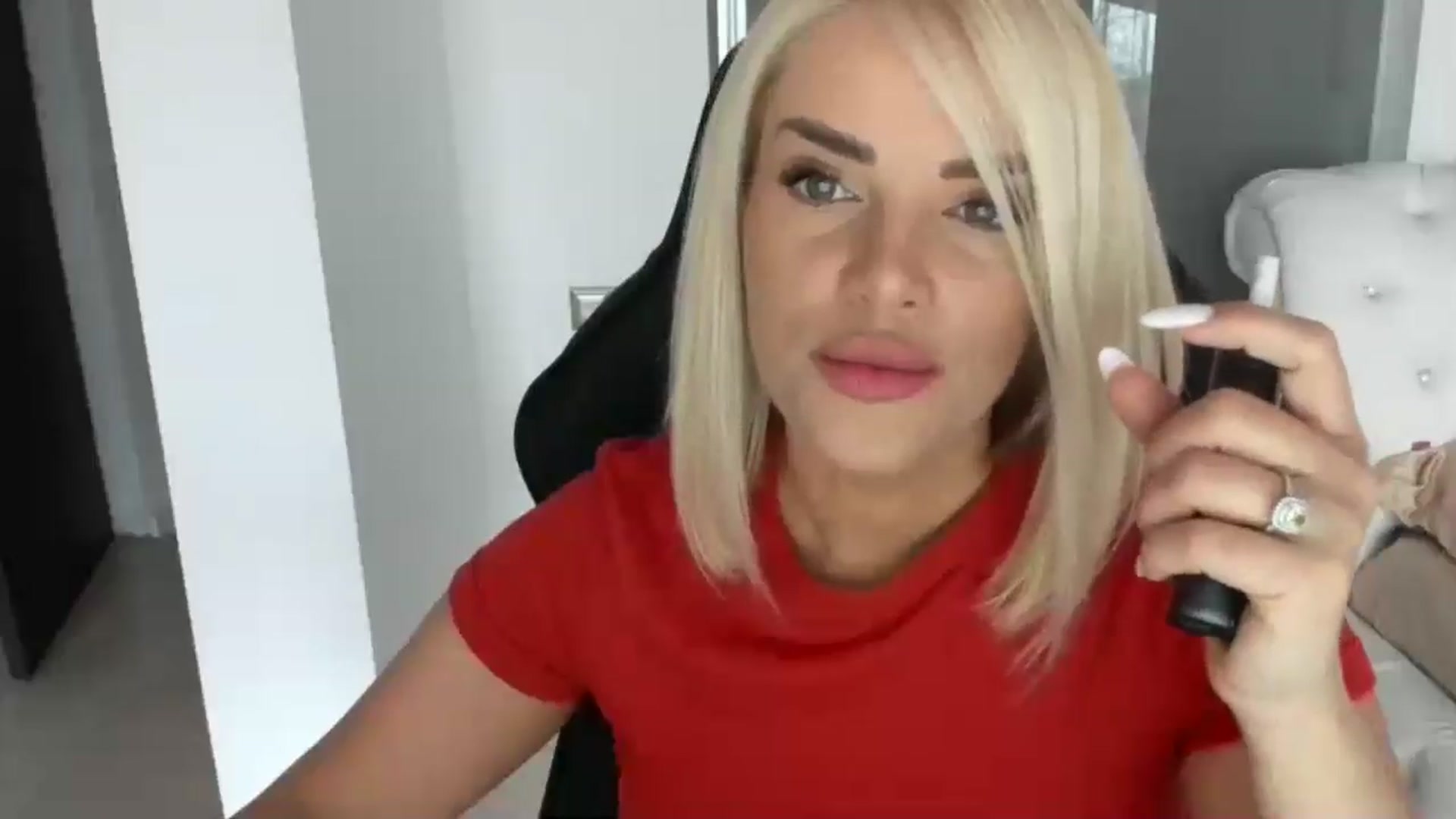Gallery image thumbnail from Allesia_'s myfreecams stream on, 01/31/2025, 10:28 image 9 of 20