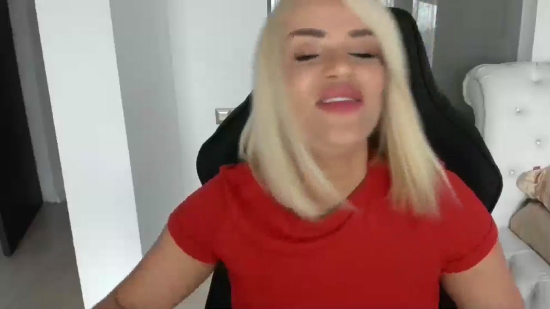 Gallery image thumbnail from Allesia_'s myfreecams stream on, 01/31/2025, 10:28 image 8 of 20