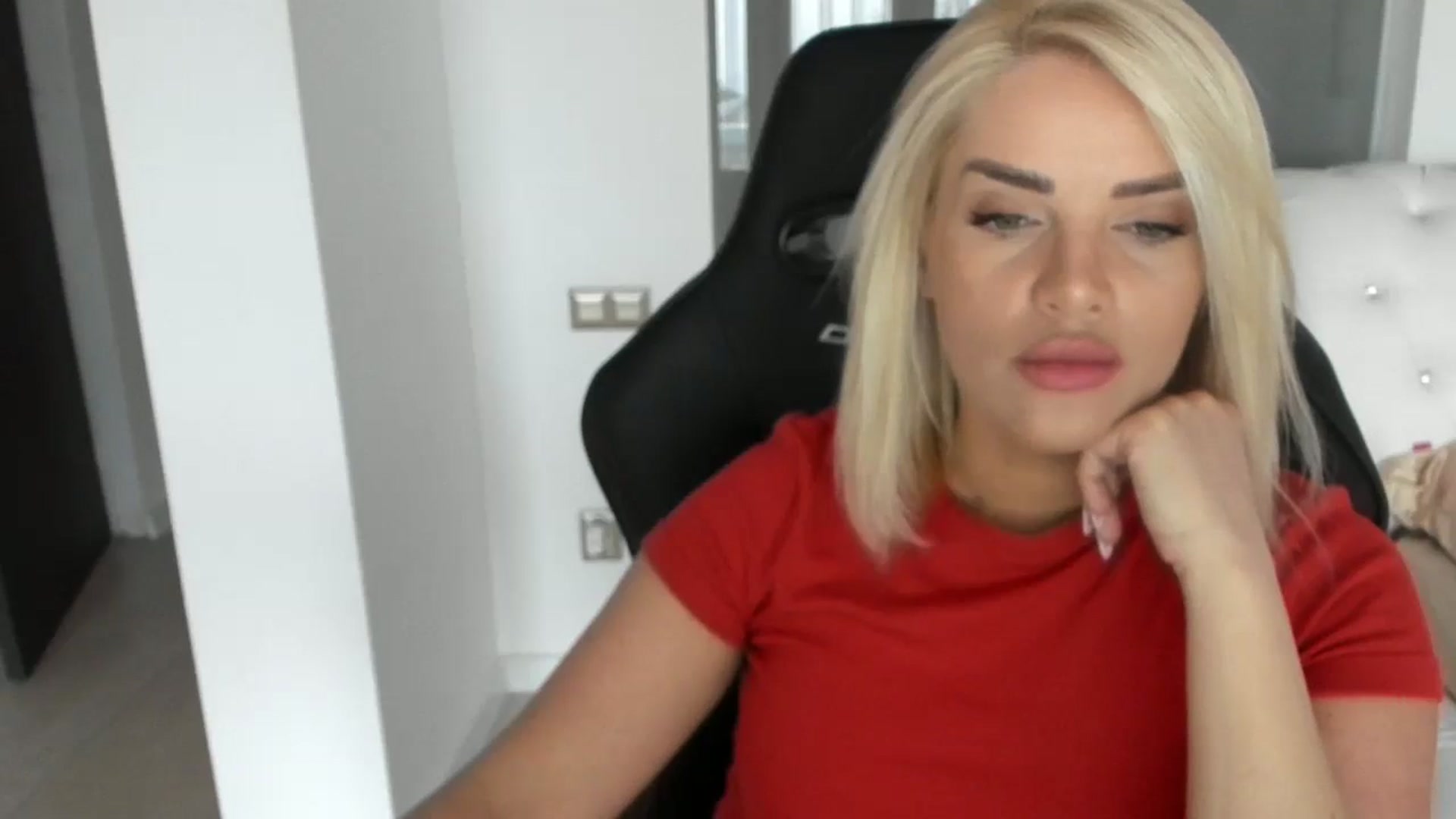 Gallery image thumbnail from Allesia_'s myfreecams stream on, 01/31/2025, 10:28 image 2 of 20