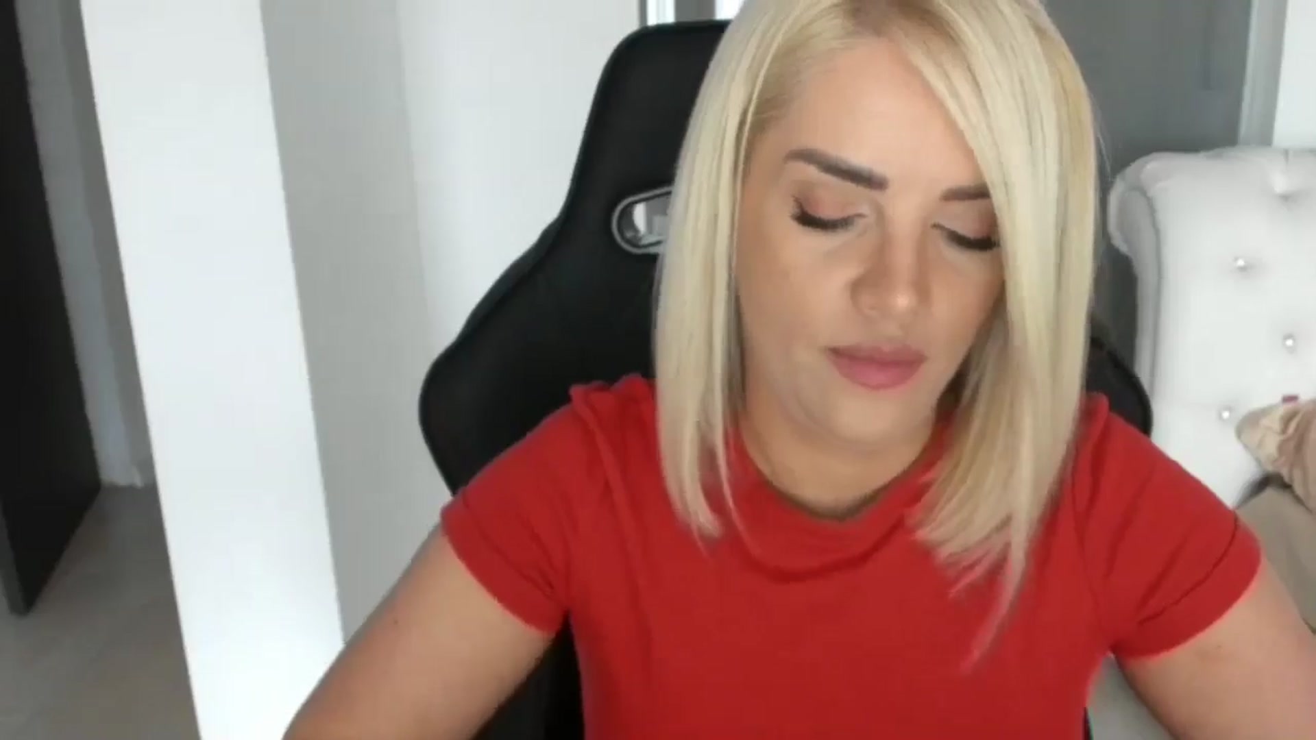 Gallery image thumbnail from Allesia_'s myfreecams stream on, 01/31/2025, 10:28 image 13 of 20