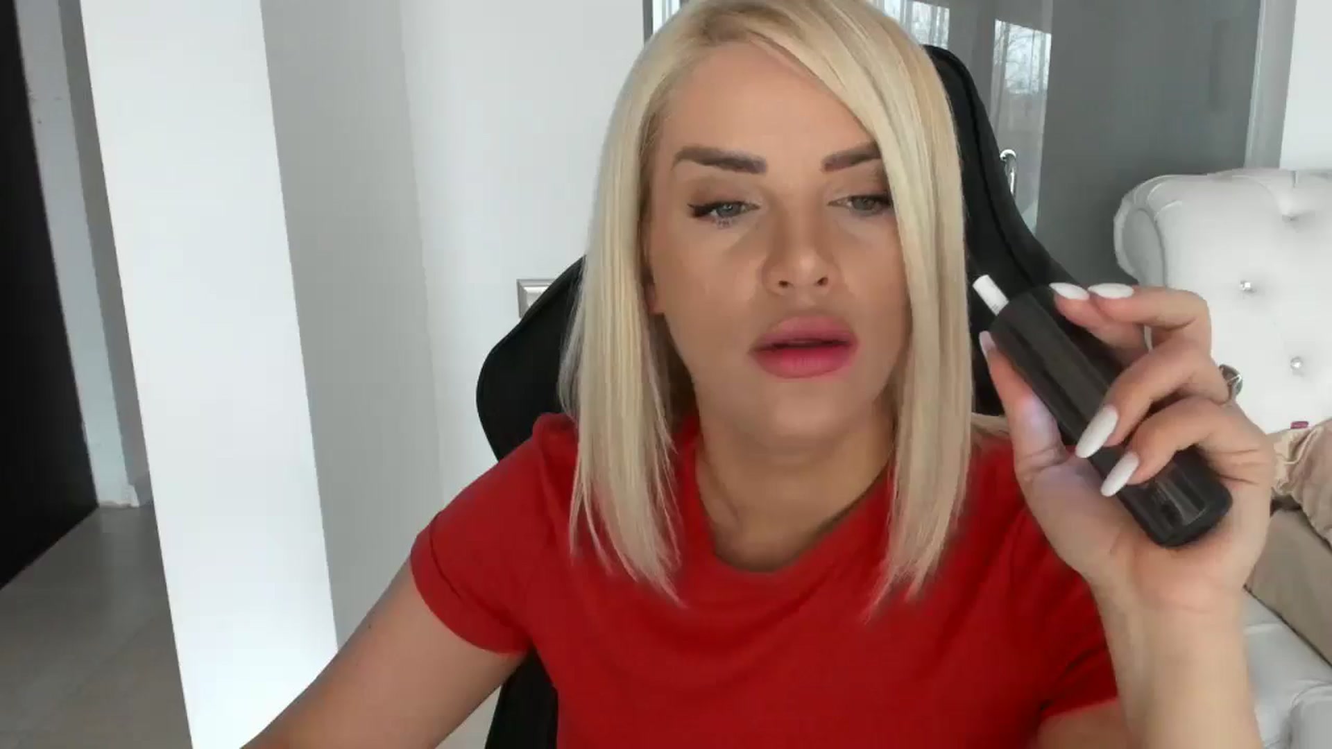 Gallery image thumbnail from Allesia_'s myfreecams stream on, 01/31/2025, 11:42 image 18 of 20