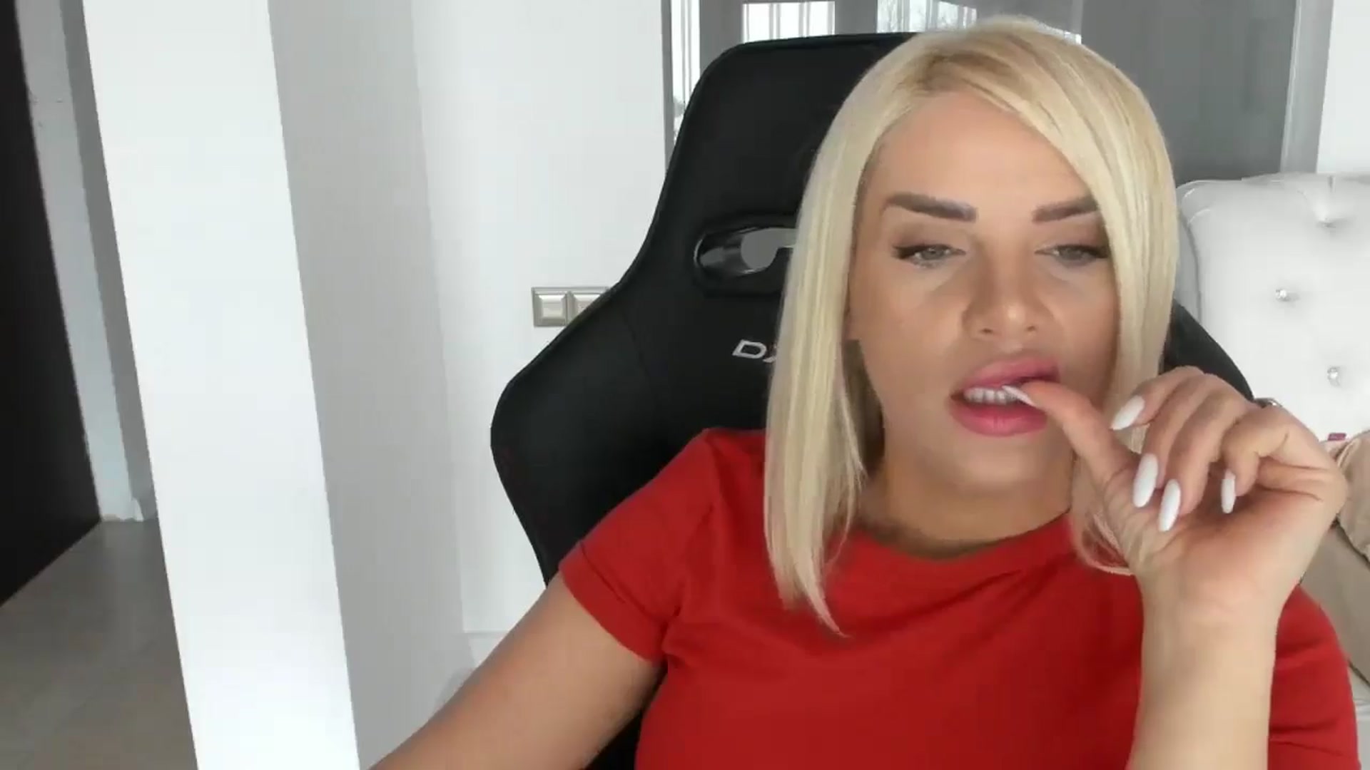 Gallery image thumbnail from Allesia_'s myfreecams stream on, 01/31/2025, 11:42 image 11 of 20