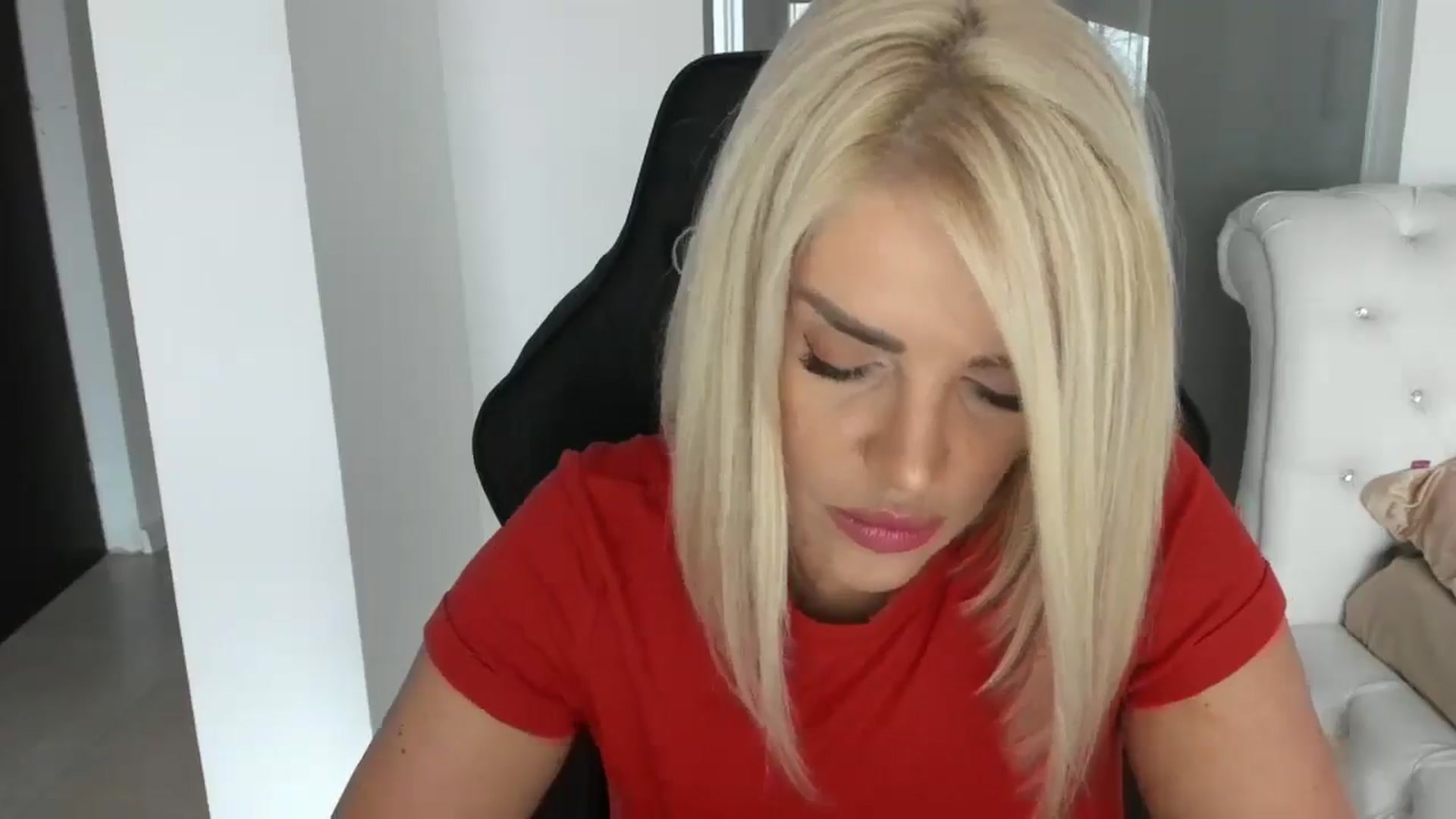 Gallery image thumbnail from Allesia_'s myfreecams stream on, 01/31/2025, 11:42 image 8 of 20