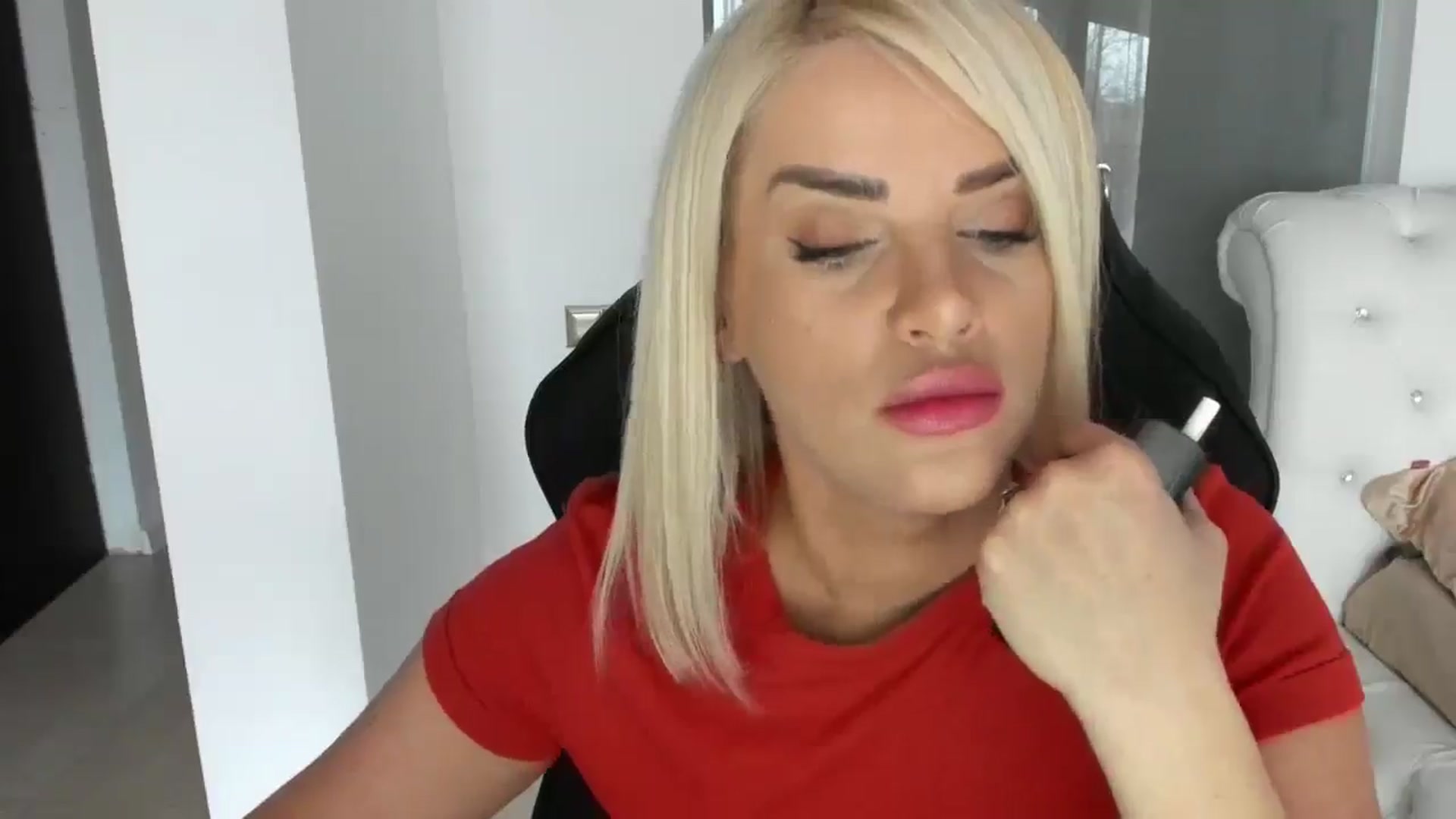 Gallery image thumbnail from Allesia_'s myfreecams stream on, 01/31/2025, 11:42 image 17 of 20