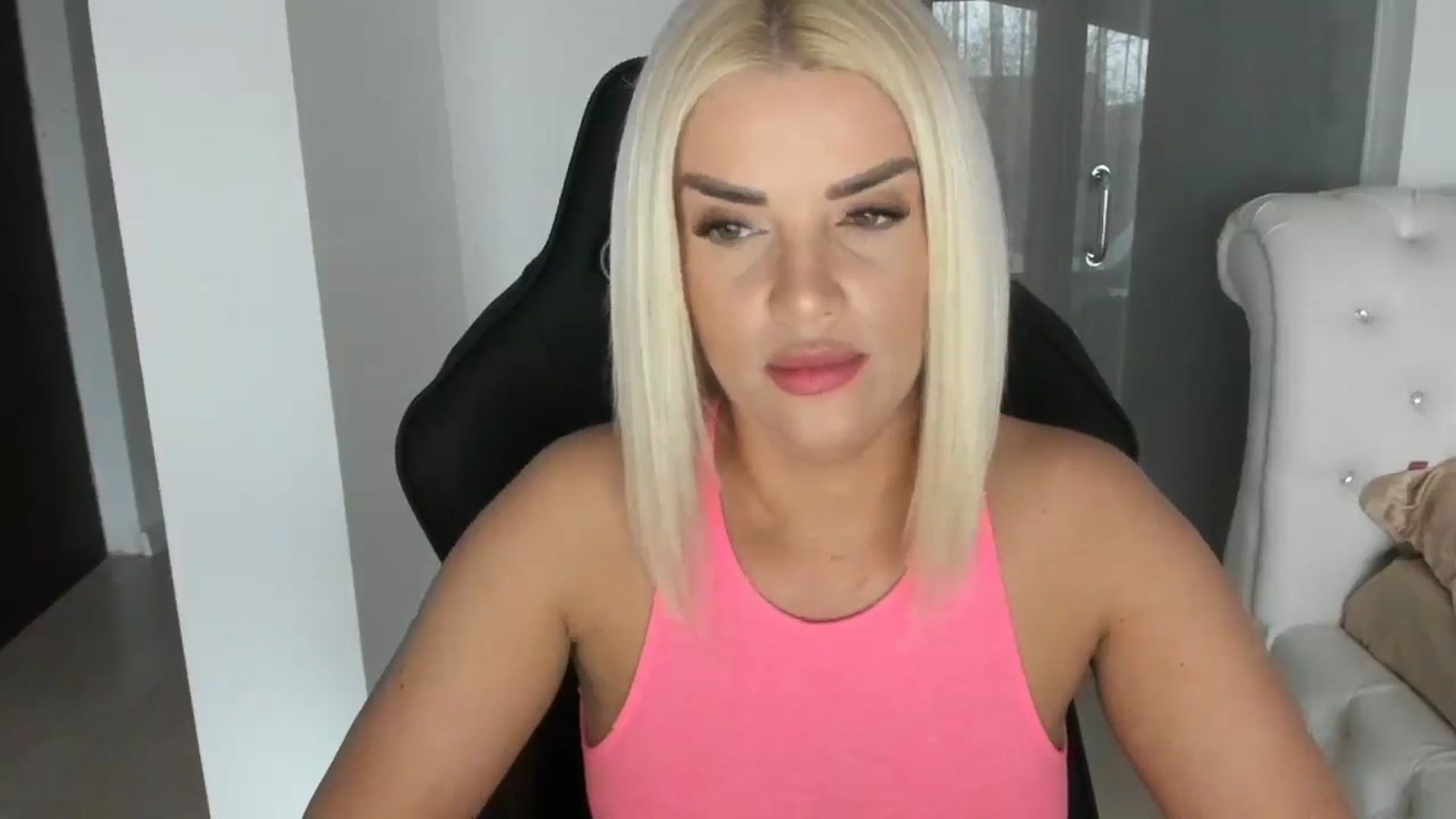 Gallery image thumbnail from Allesia_'s myfreecams stream on, 02/03/2025, 10:29 image 14 of 20