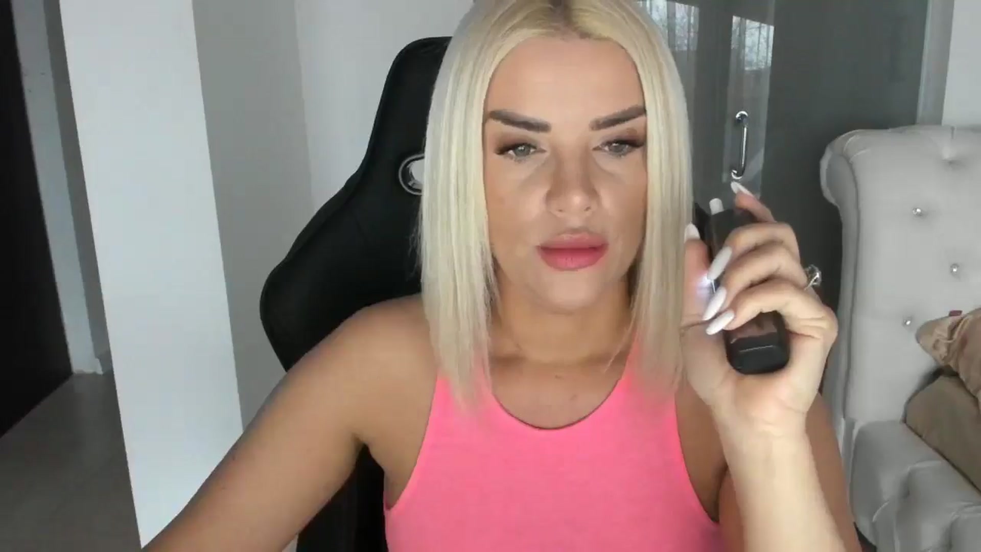 Gallery image thumbnail from Allesia_'s myfreecams stream on, 02/03/2025, 10:29 image 7 of 20