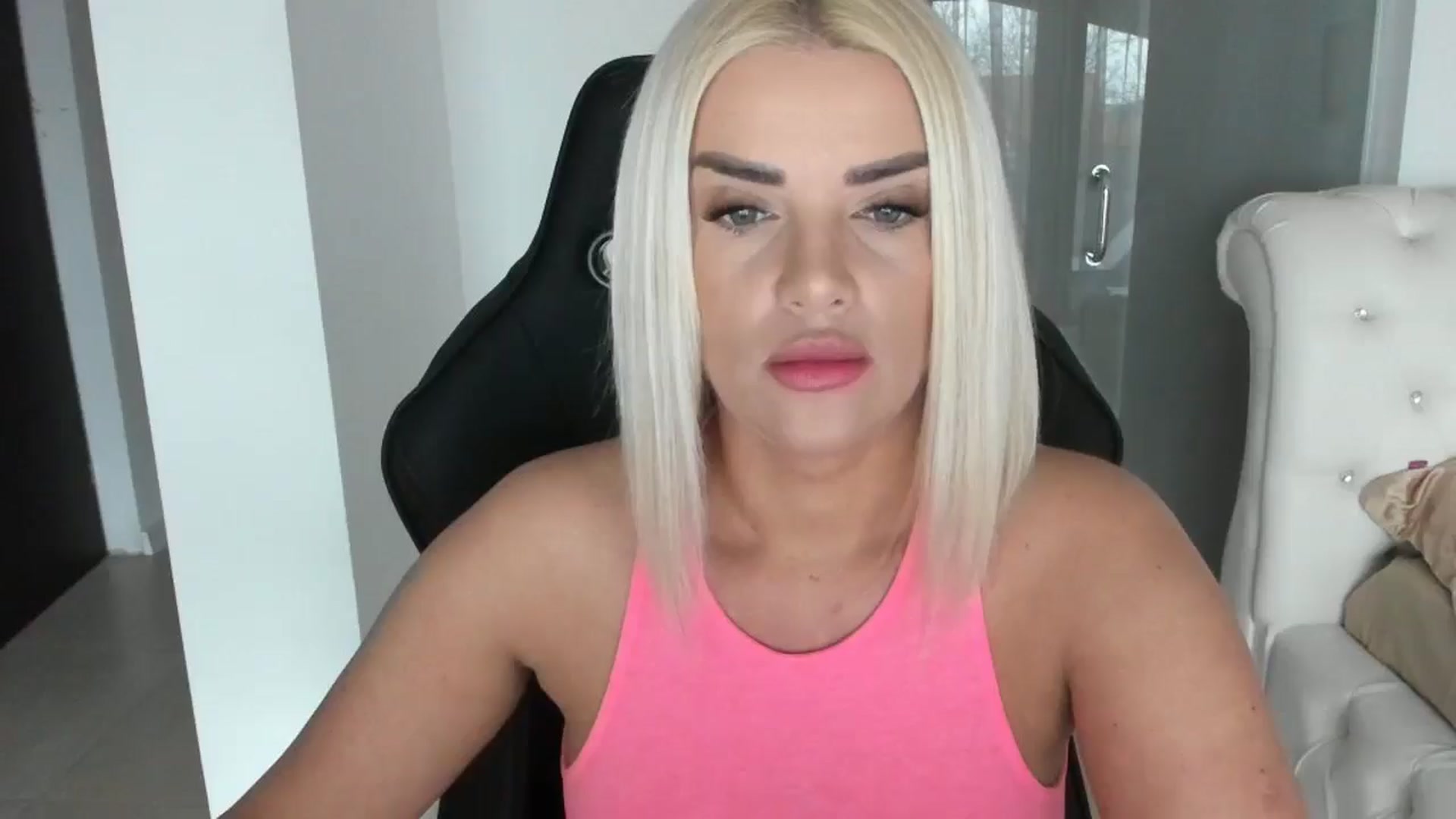 Gallery image thumbnail from Allesia_'s myfreecams stream on, 02/03/2025, 10:29 image 1 of 20