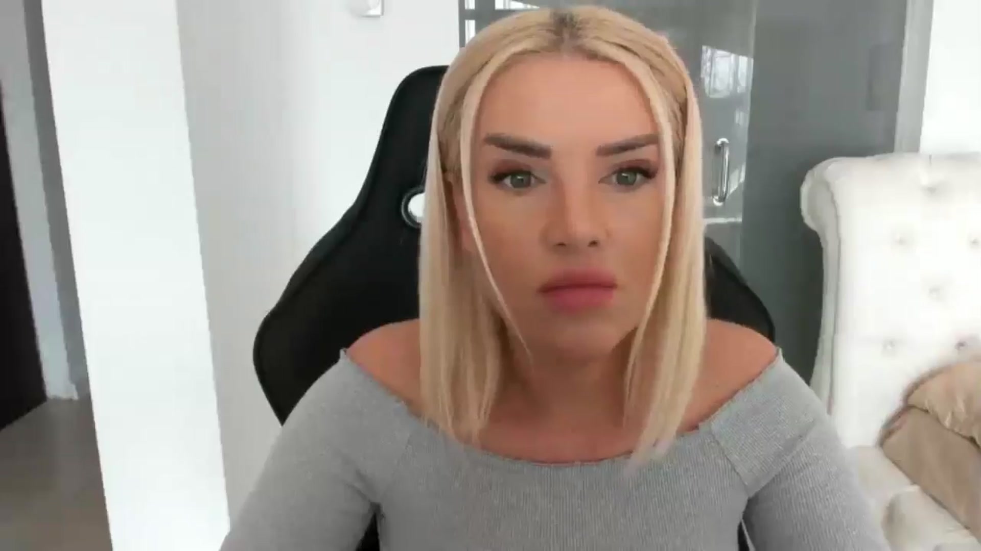 Gallery image thumbnail from Allesia_'s myfreecams stream on, 02/11/2025, 11:47 image 5 of 20