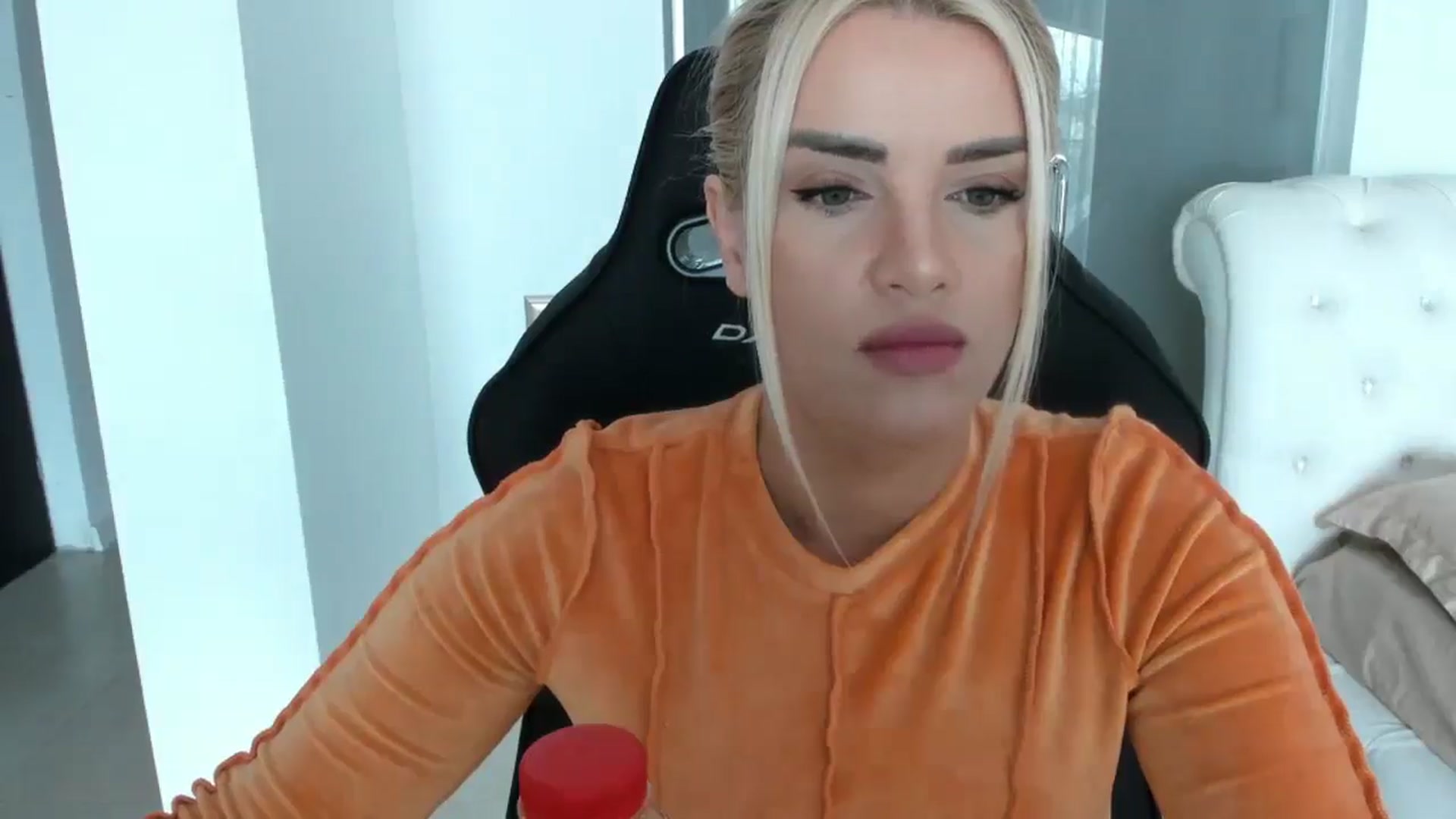 Gallery image thumbnail from Allesia_'s myfreecams stream on, 02/17/2025, 10:56 image 2 of 20