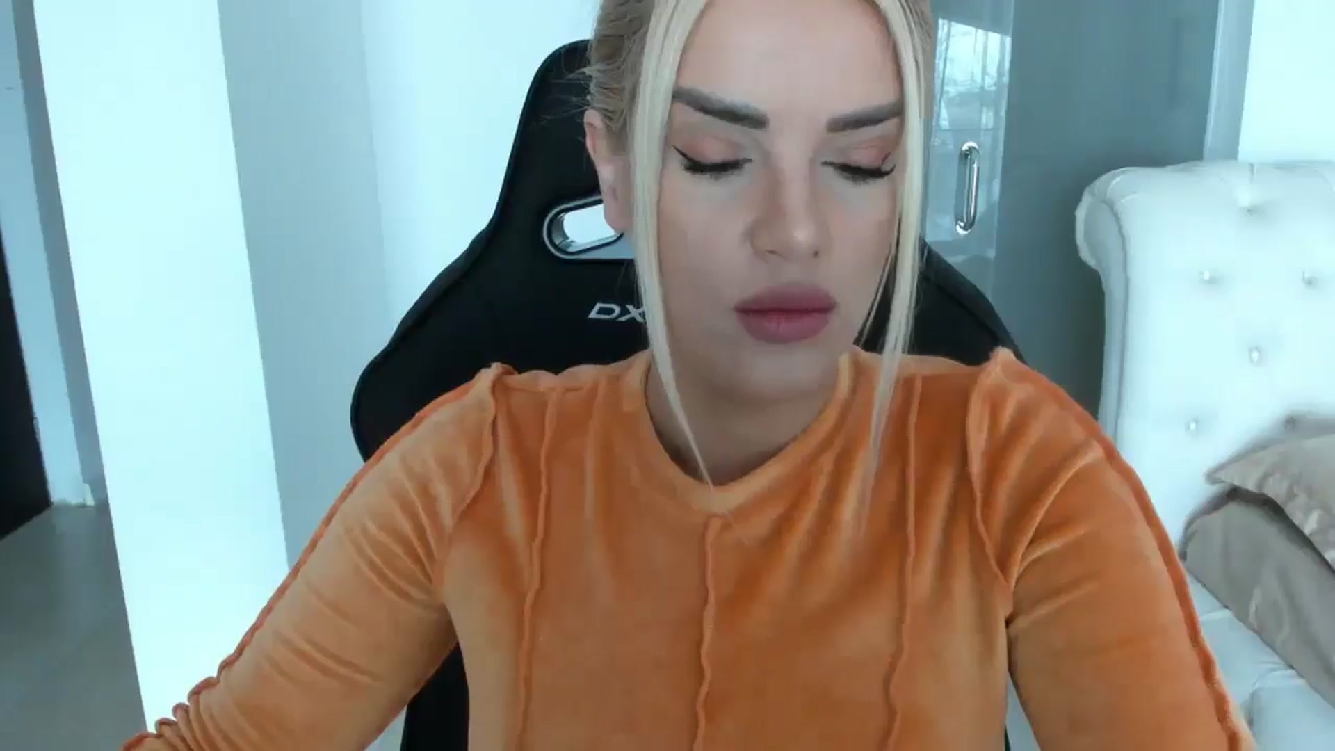 Gallery image thumbnail from Allesia_'s myfreecams stream on, 02/17/2025, 10:56 image 6 of 20