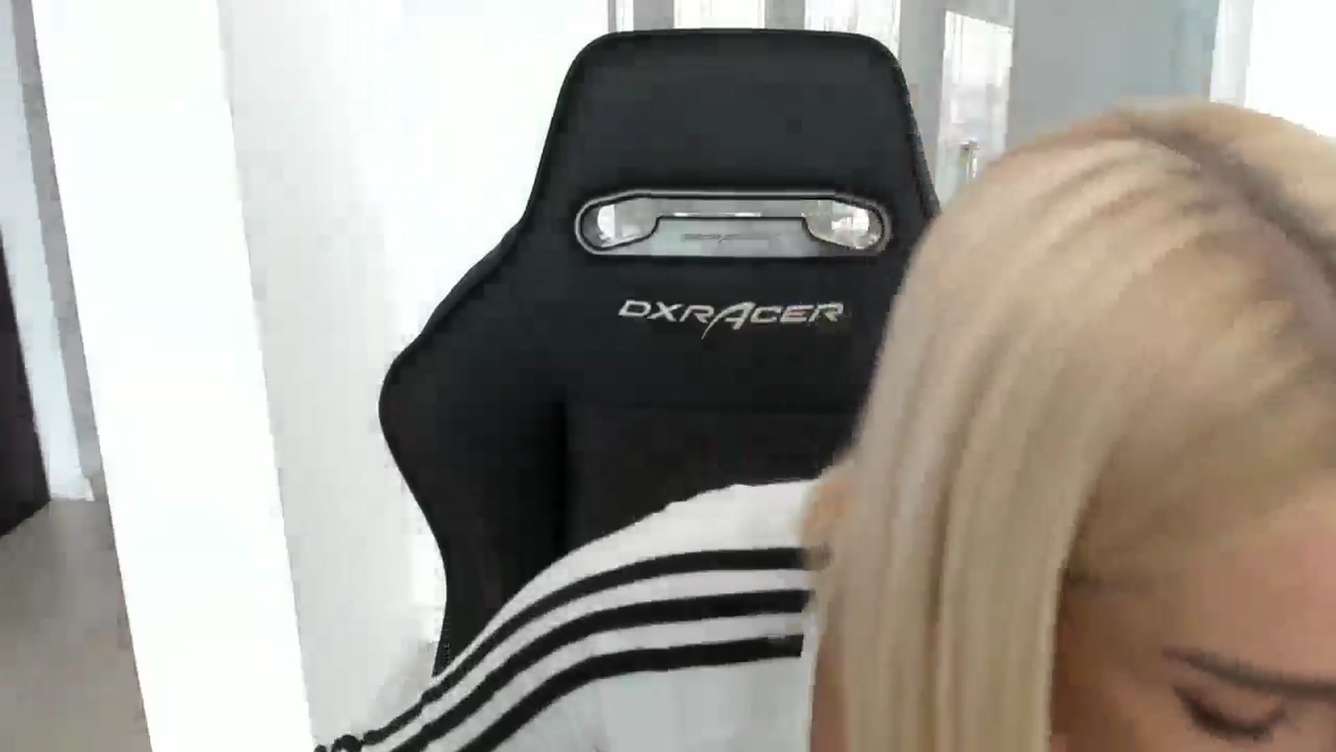 Gallery image thumbnail from Allesia_'s myfreecams stream on, 02/18/2025, 11:39 image 19 of 20