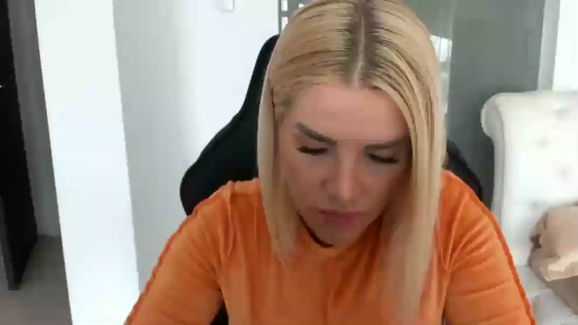 Gallery image thumbnail from Allesia_'s myfreecams stream on, 02/26/2025, 11:07 image 20 of 20
