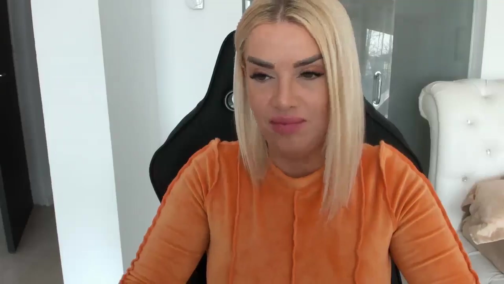 Gallery image thumbnail from Allesia_'s myfreecams stream on, 02/26/2025, 11:07 image 8 of 20