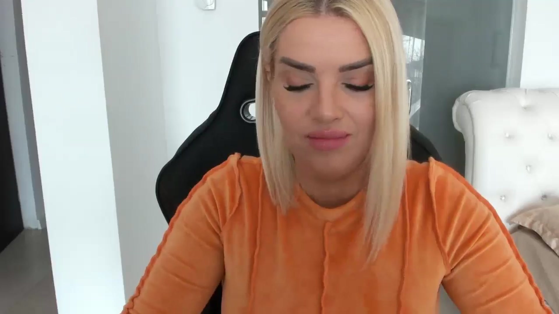 Gallery image thumbnail from Allesia_'s myfreecams stream on, 02/26/2025, 11:07 image 4 of 20