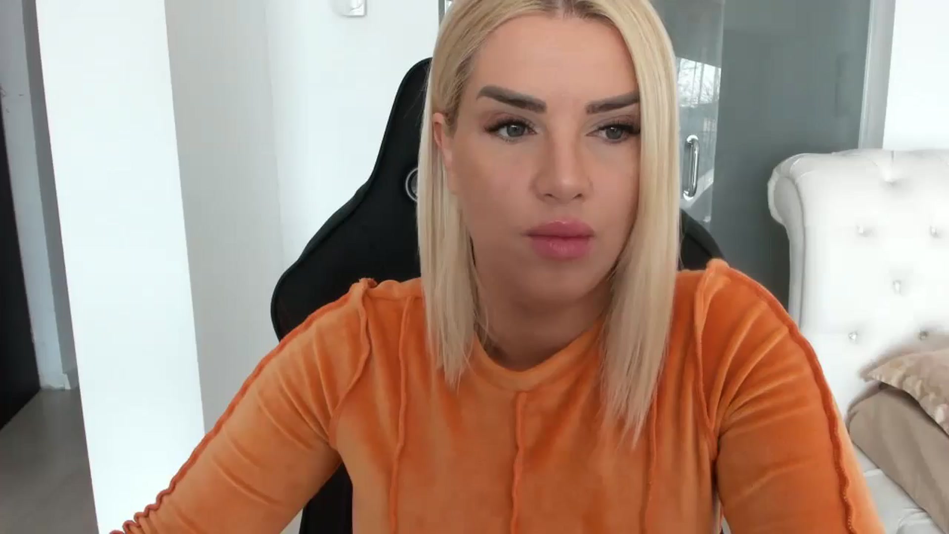 Gallery image thumbnail from Allesia_'s myfreecams stream on, 02/26/2025, 11:07 image 1 of 20