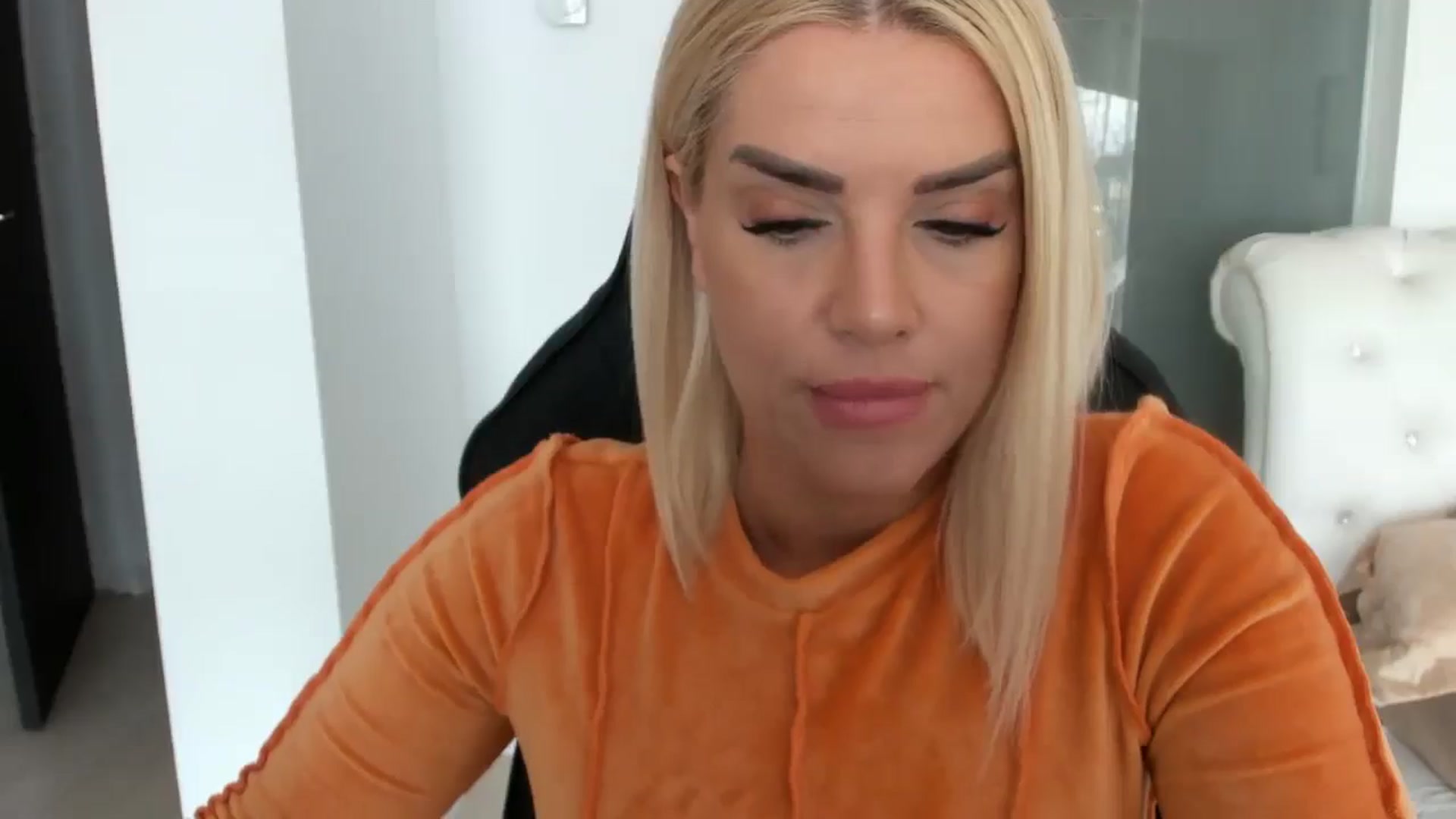 Gallery image thumbnail from Allesia_'s myfreecams stream on, 02/26/2025, 11:07 image 19 of 20