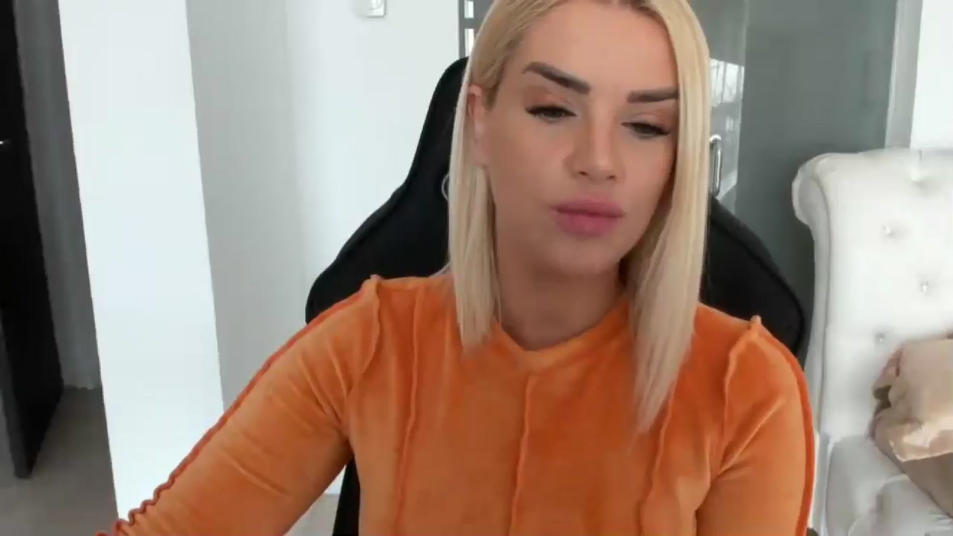 Gallery image thumbnail from Allesia_'s myfreecams stream on, 02/26/2025, 11:07 image 13 of 20
