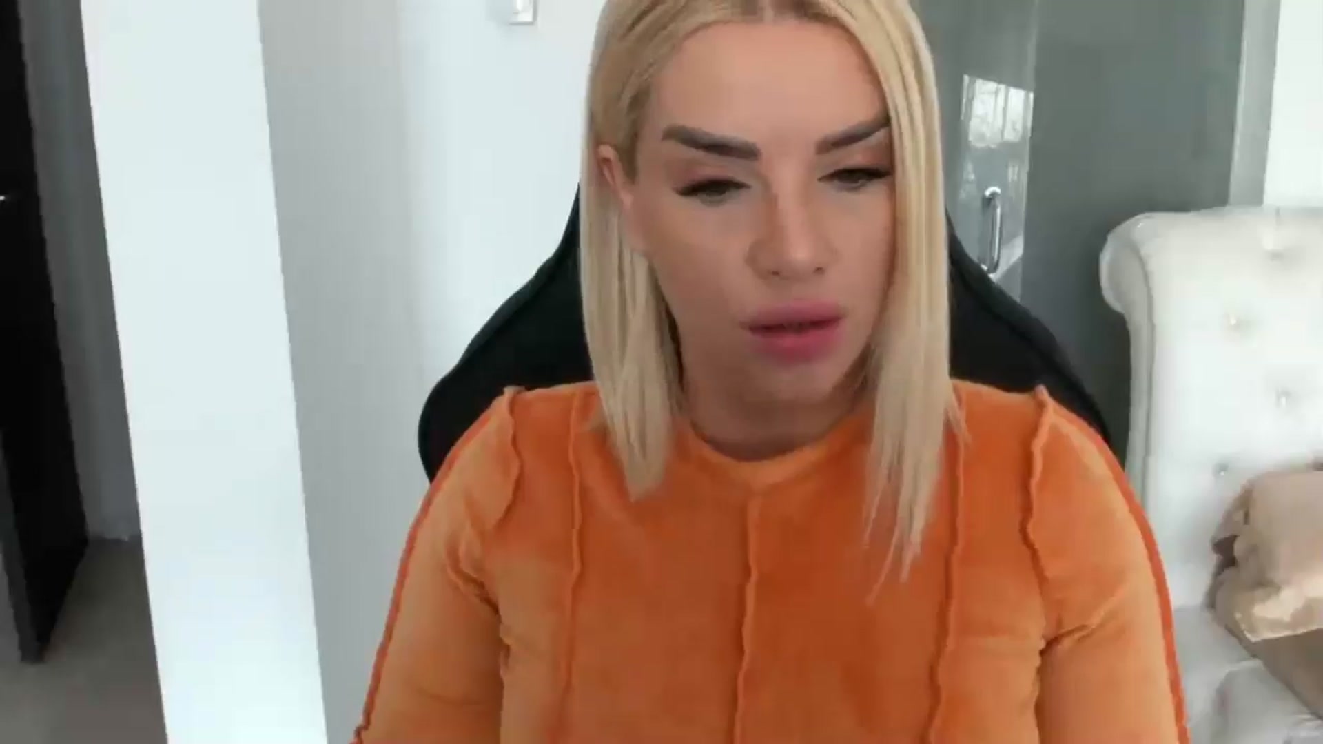Gallery image thumbnail from Allesia_'s myfreecams stream on, 02/26/2025, 11:07 image 9 of 20