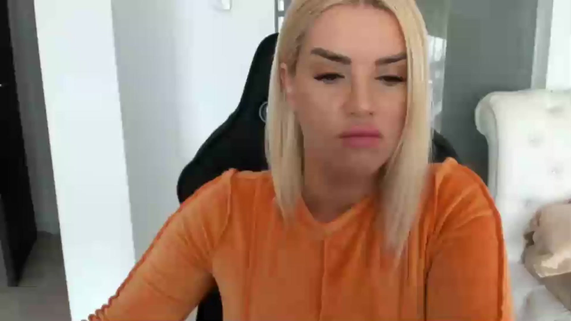 Gallery image thumbnail from Allesia_'s myfreecams stream on, 02/26/2025, 11:07 image 17 of 20