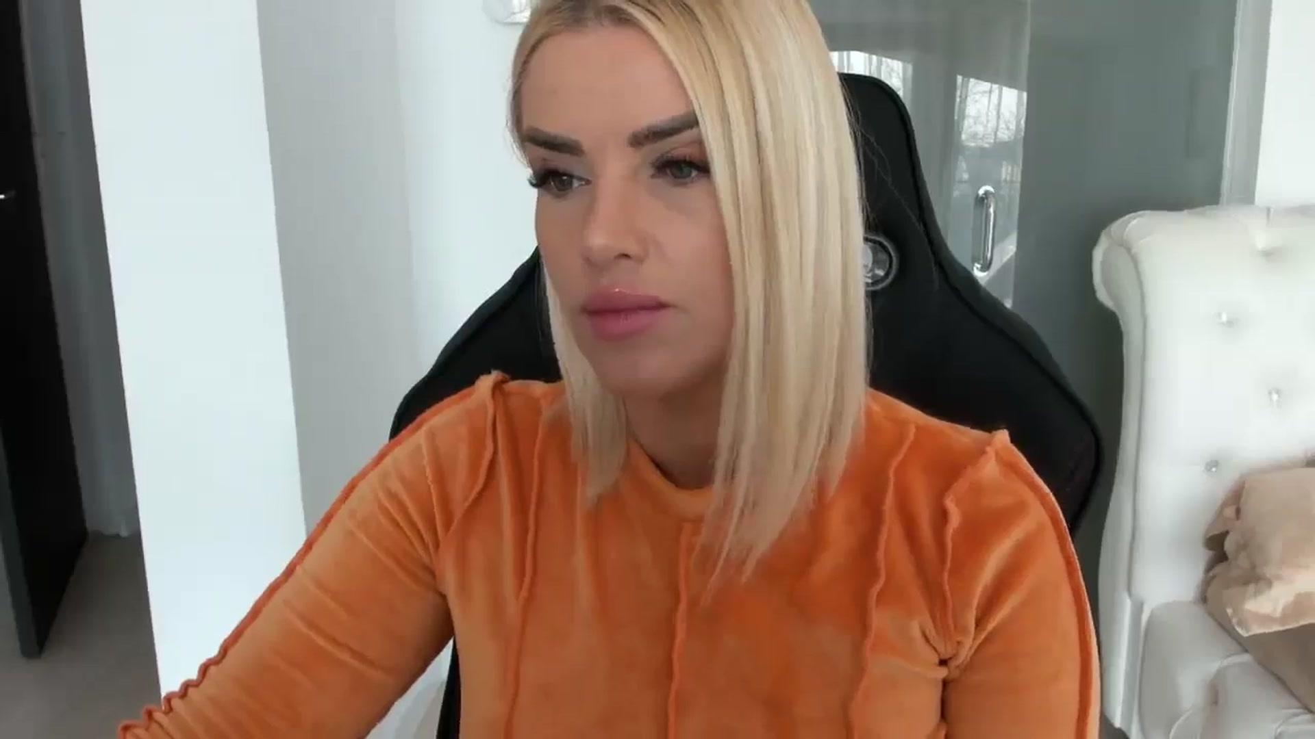 Gallery image thumbnail from Allesia_'s myfreecams stream on, 02/26/2025, 11:07 image 7 of 20