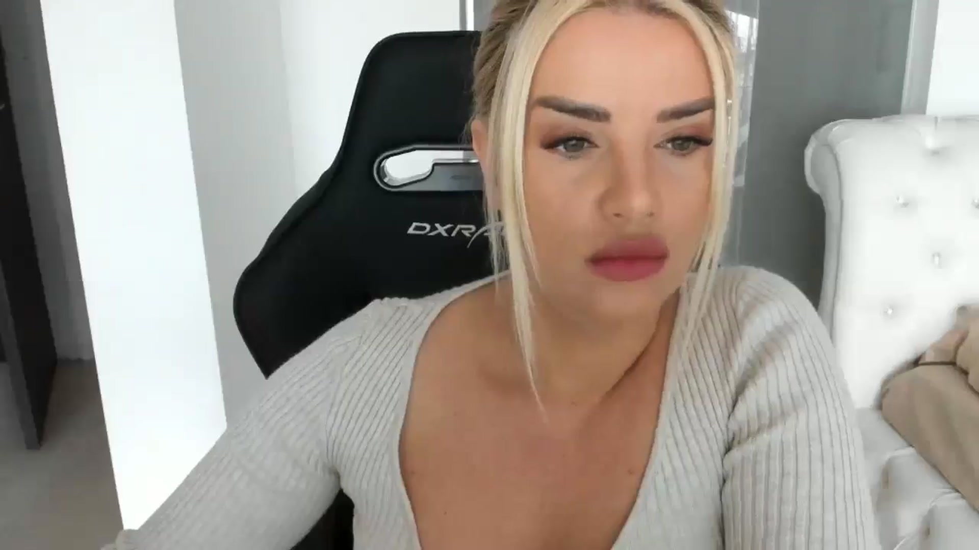 Gallery image thumbnail from Allesia_'s myfreecams stream on, 02/28/2025, 11:04 image 13 of 20