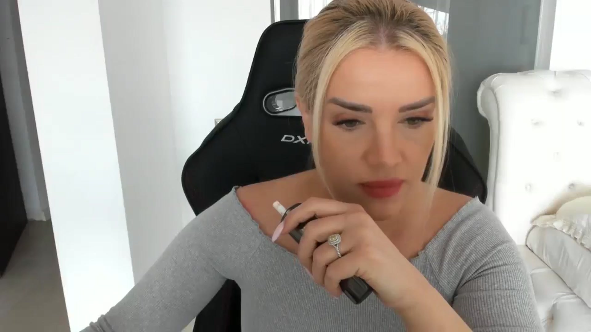 Gallery image thumbnail from Allesia_'s myfreecams stream on, 03/03/2025, 11:48 image 7 of 20