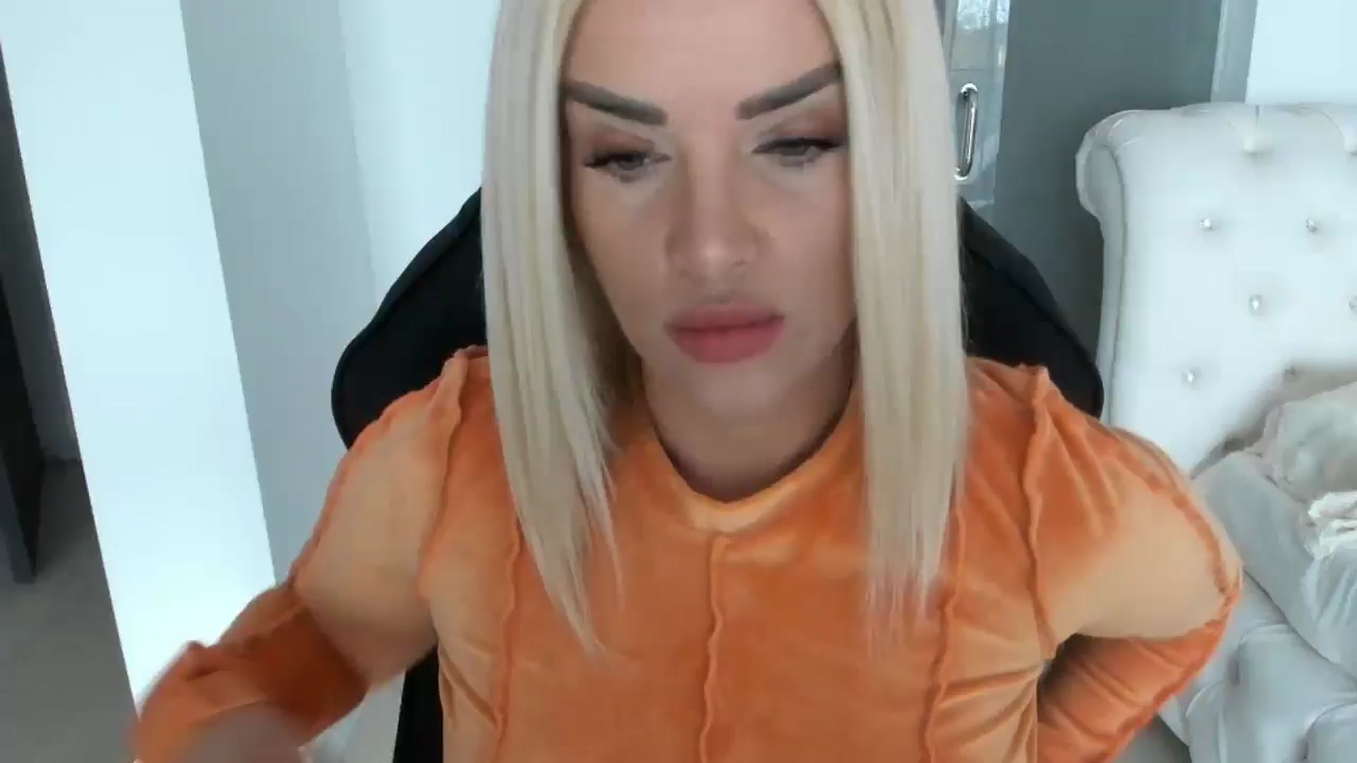 Gallery image thumbnail from Allesia_'s myfreecams stream on, 03/17/2025, 12:00 image 4 of 20
