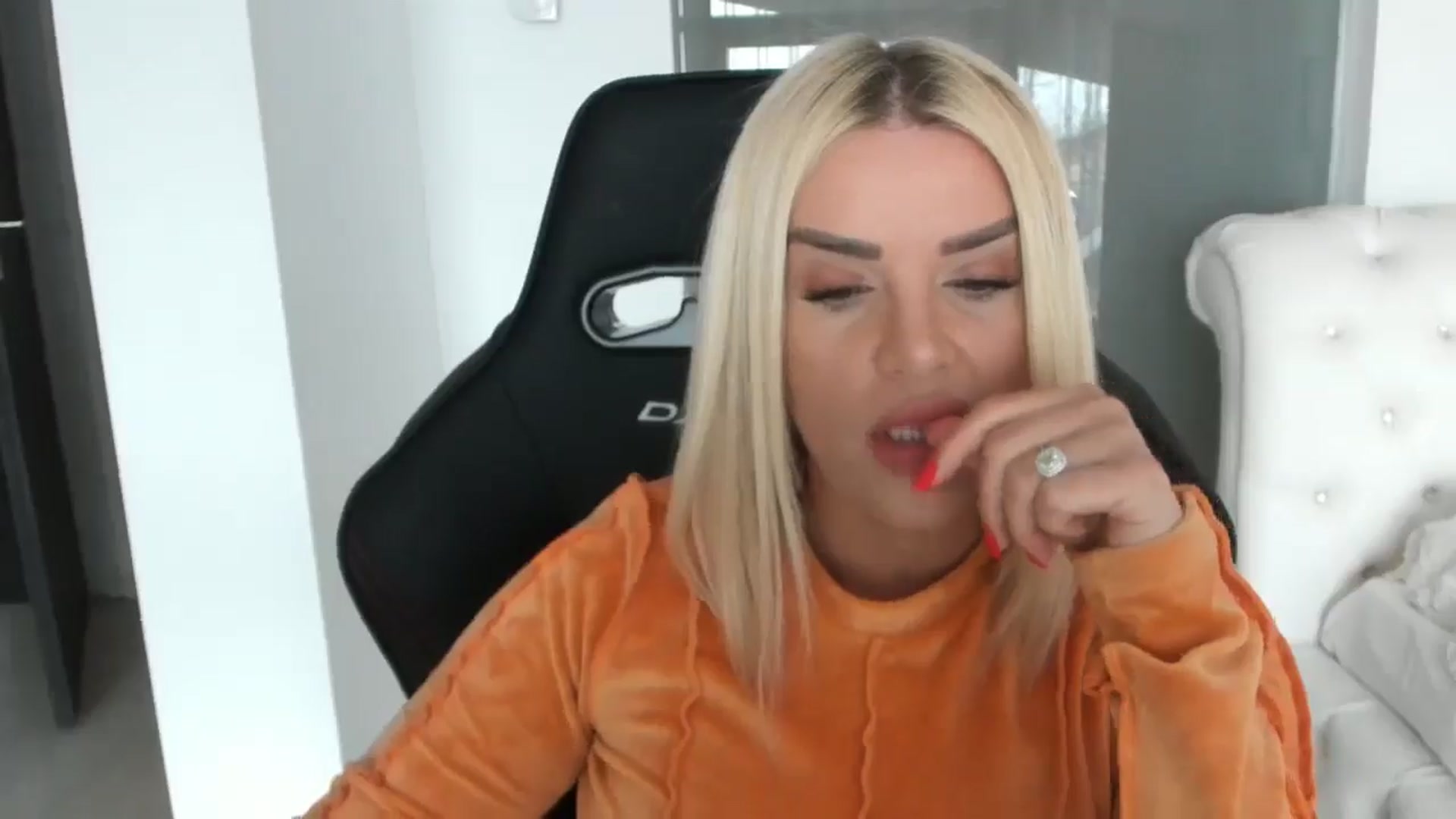 Gallery image thumbnail from Allesia_'s myfreecams stream on, 03/17/2025, 12:00 image 11 of 20