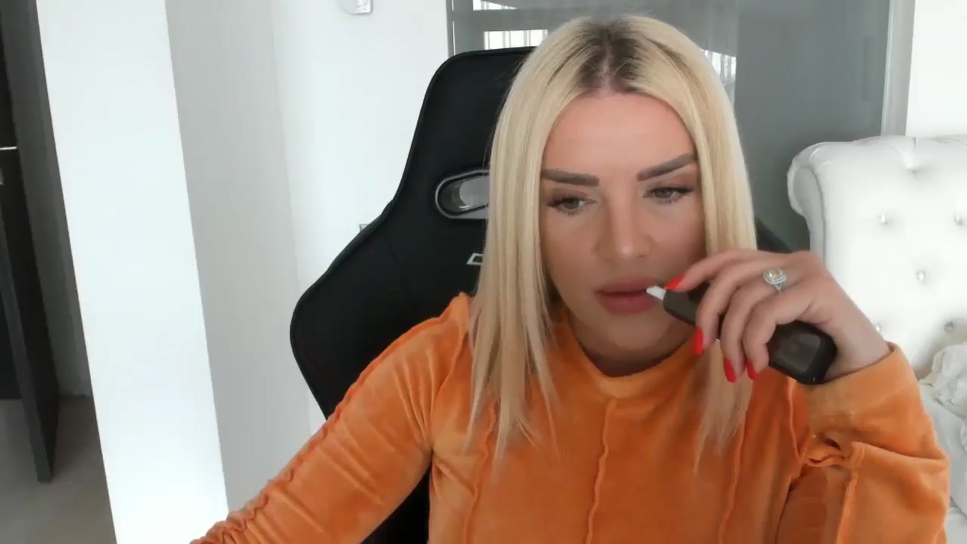 Gallery image thumbnail from Allesia_'s myfreecams stream on, 03/17/2025, 12:00 image 20 of 20