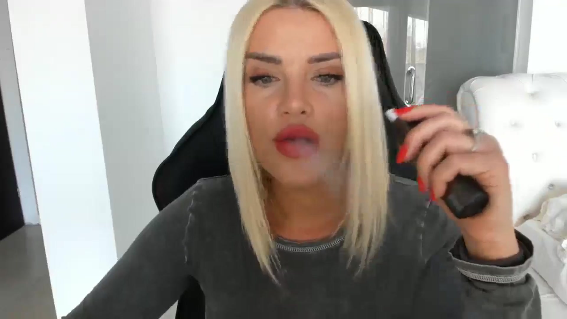 Gallery image thumbnail from Allesia_'s myfreecams stream on, 03/20/2025, 12:28 image 20 of 20