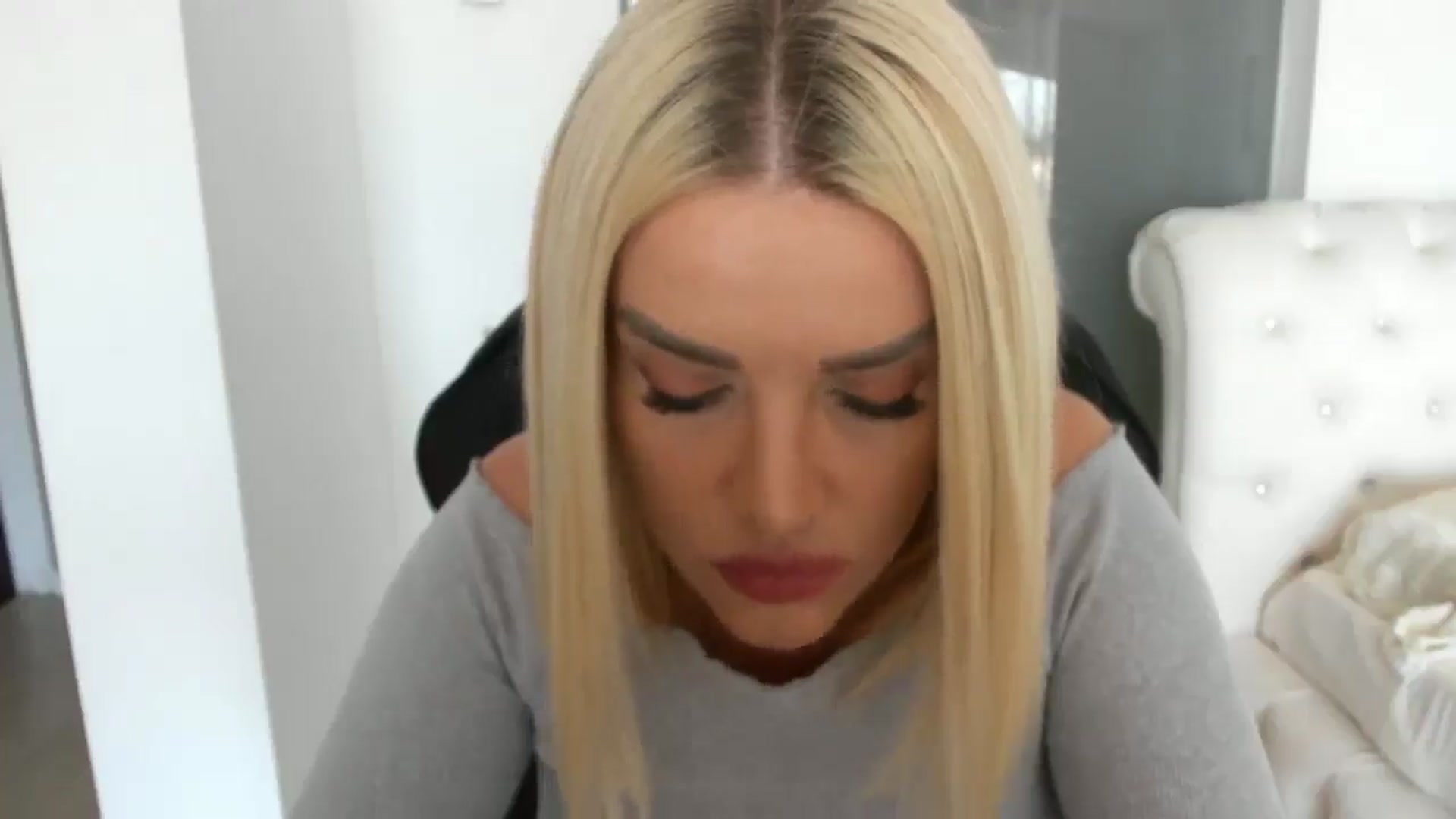 Gallery image thumbnail from Allesia_'s myfreecams stream on, 03/21/2025, 11:35 image 20 of 20