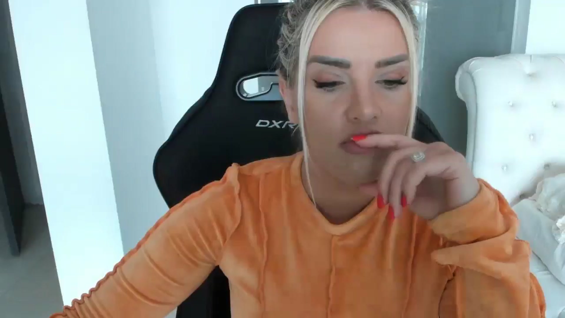Gallery image thumbnail from Allesia_'s myfreecams stream on, 03/23/2025, 11:59 image 20 of 20