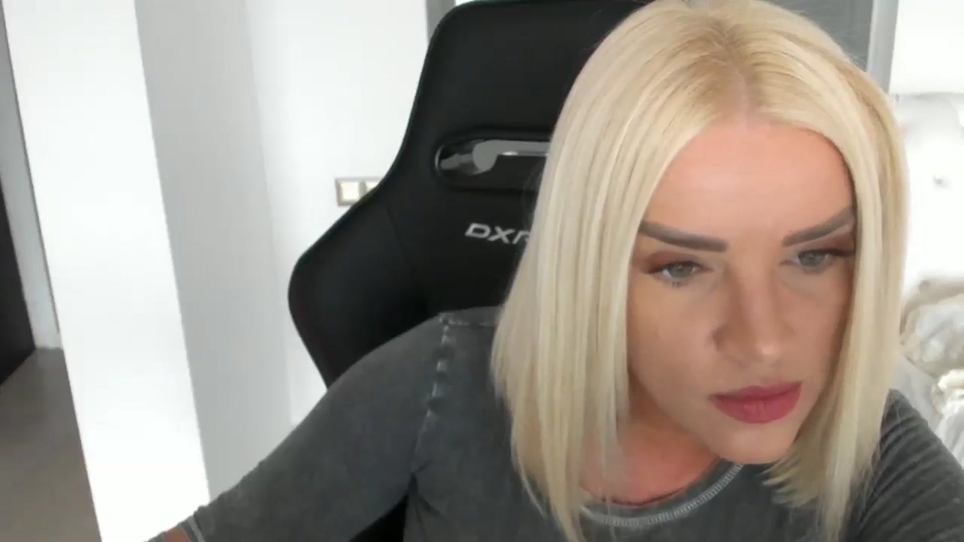 Gallery image thumbnail from Allesia_'s myfreecams stream on, 03/28/2025, 10:30 image 4 of 20