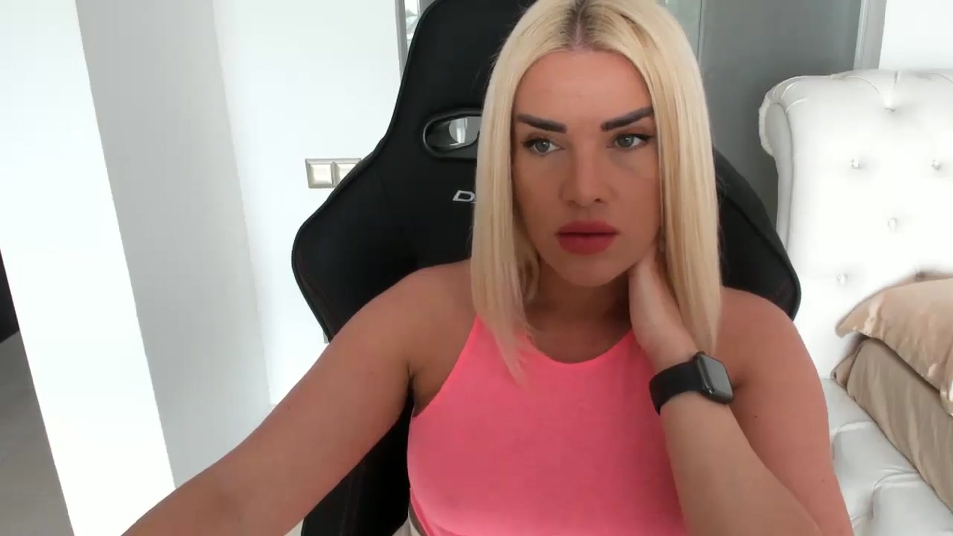 Gallery image thumbnail from Allesia_'s myfreecams stream on, 04/23/2025, 09:27 image 4 of 20