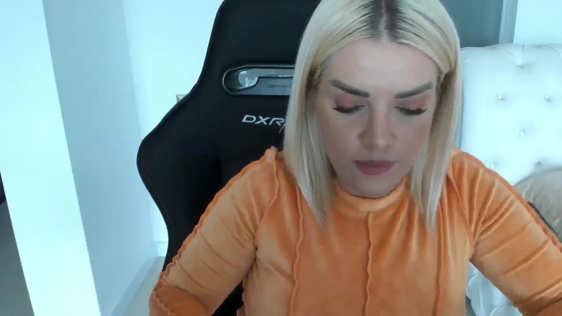 Gallery image thumbnail from Allesia_'s myfreecams stream on, 05/10/2025, 10:57 image 11 of 20