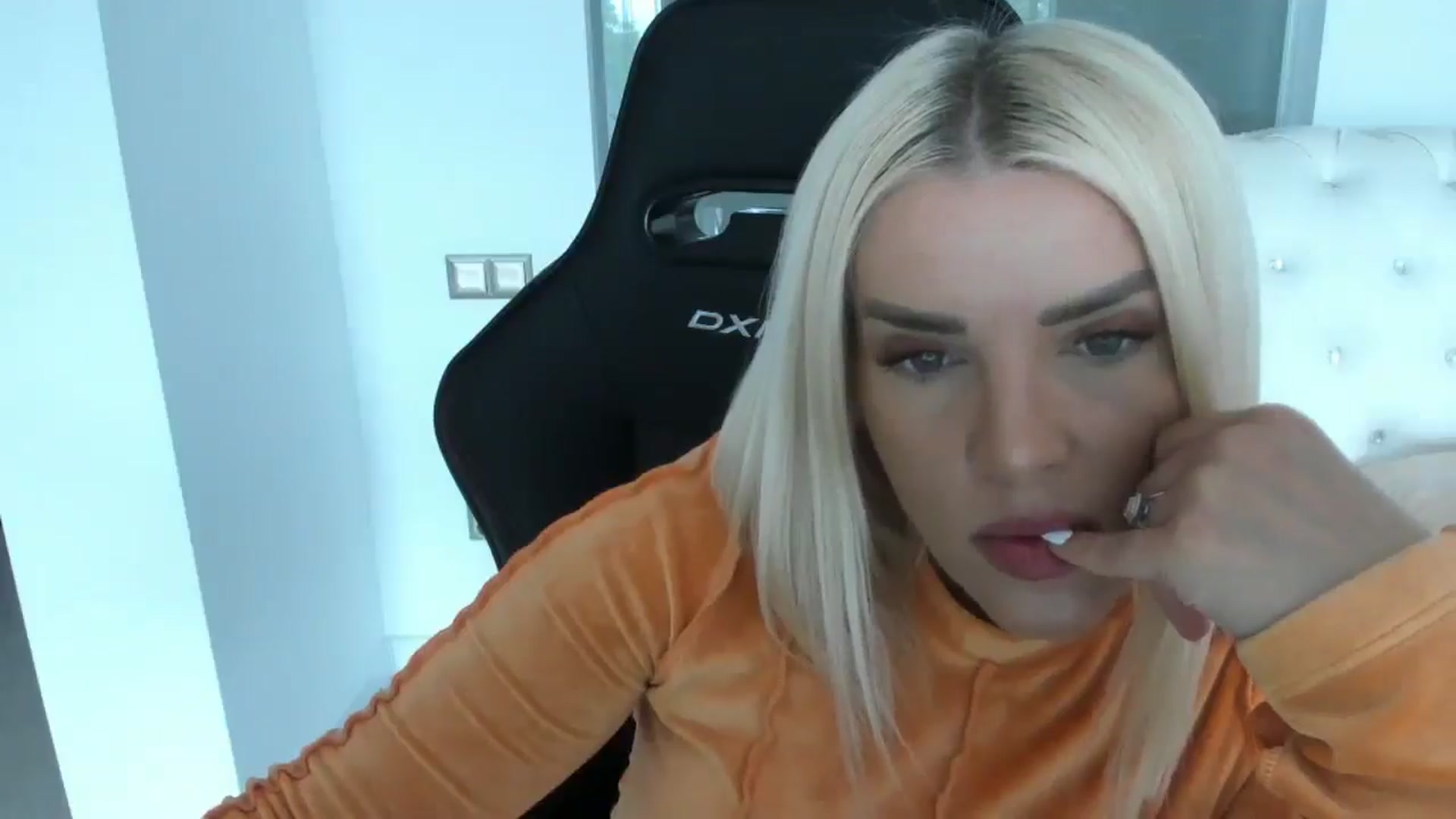 Gallery image thumbnail from Allesia_'s myfreecams stream on, 05/10/2025, 10:57 image 7 of 20