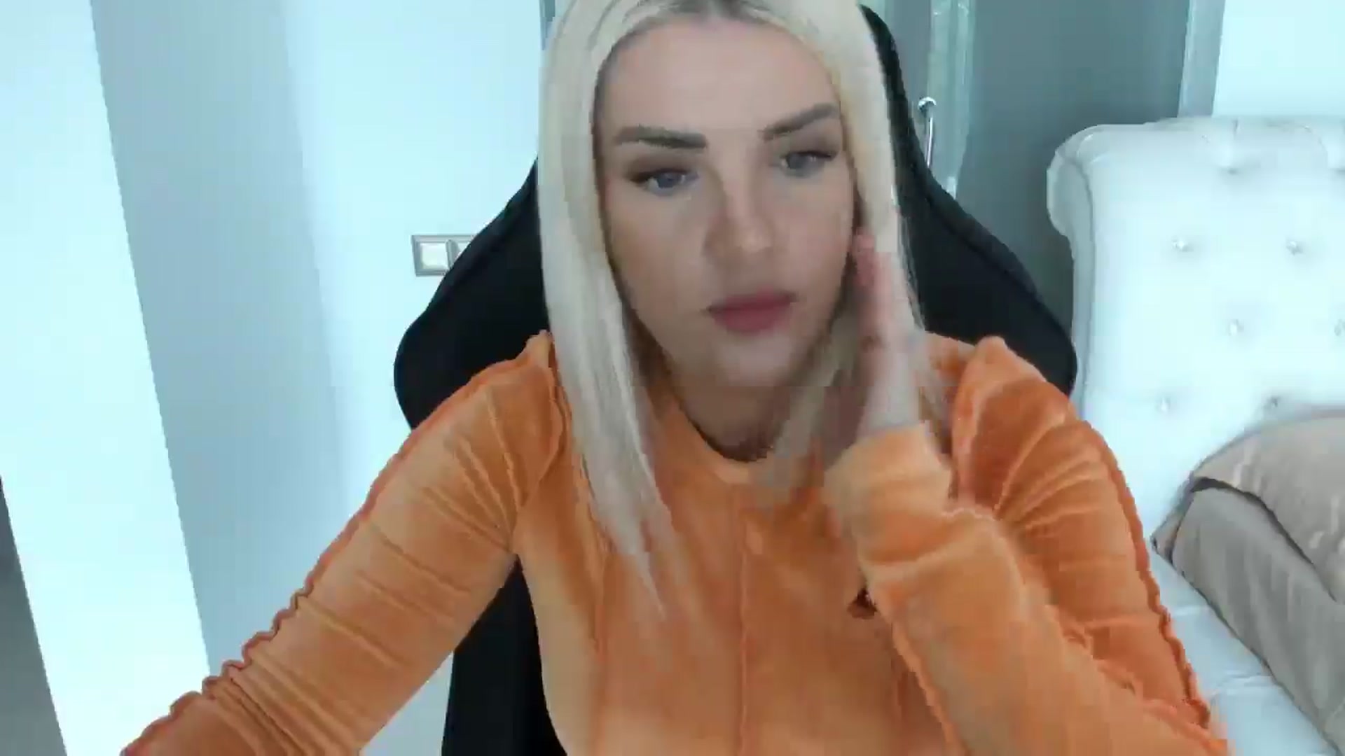 Gallery image thumbnail from Allesia_'s myfreecams stream on, 05/10/2025, 10:57 image 3 of 20