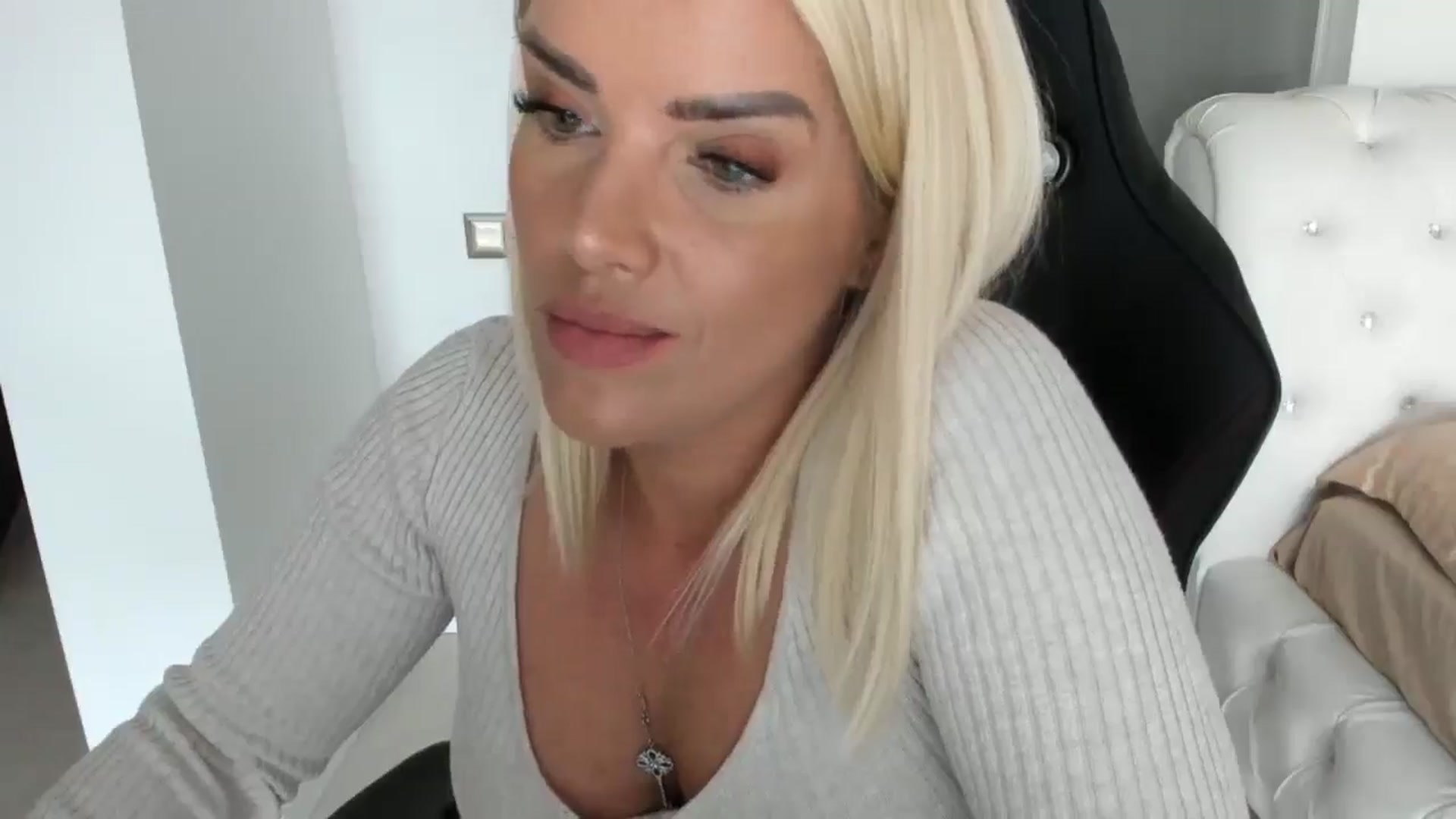 Gallery image thumbnail from Allesia_'s myfreecams stream on, 05/12/2025, 11:33 image 20 of 20
