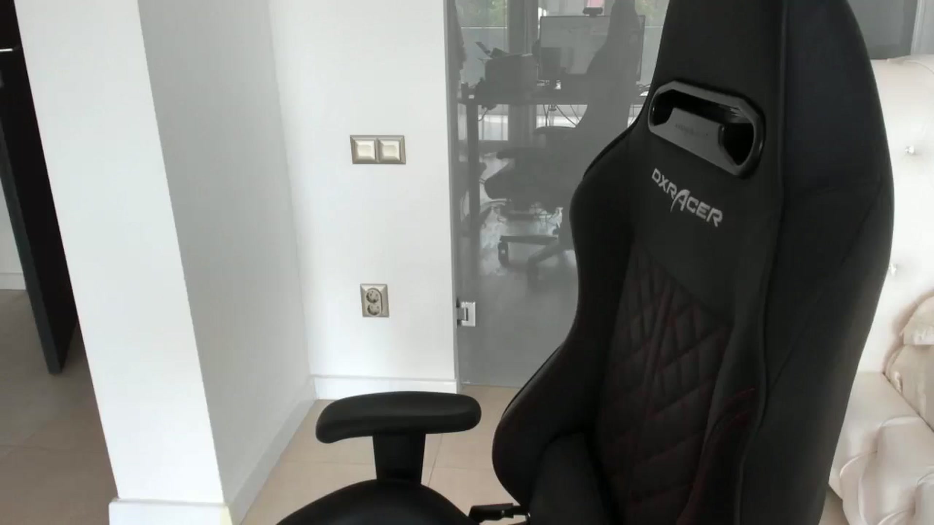 Gallery image thumbnail from Allesia_'s myfreecams stream on, 05/27/2025, 10:12 image 14 of 20
