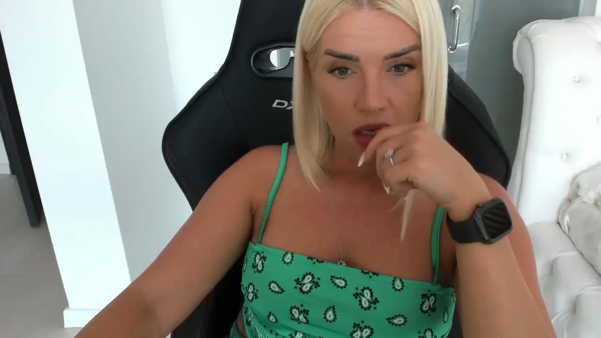Gallery image thumbnail from Allesia_'s myfreecams stream on, 06/21/2025, 10:59 image 3 of 20