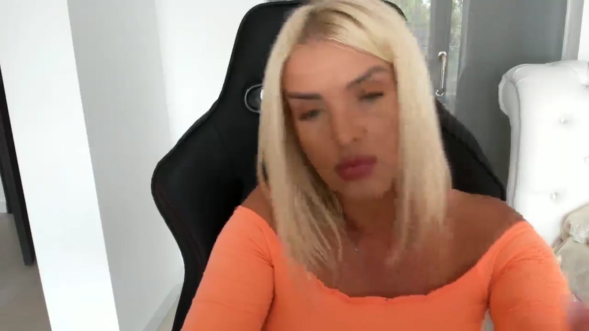 Gallery image thumbnail from Allesia_'s myfreecams stream on, 06/22/2025, 11:05 image 8 of 20