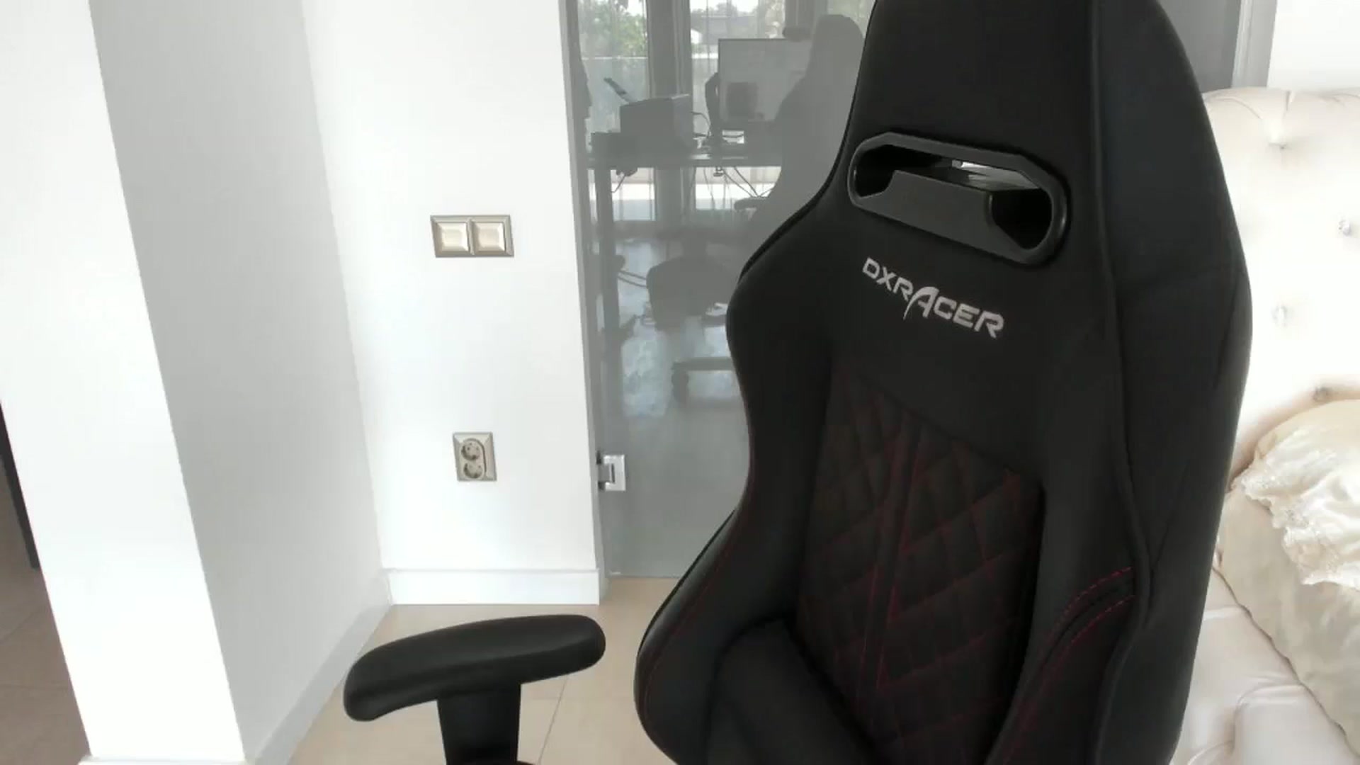 Gallery image thumbnail from Allesia_'s myfreecams stream on, 07/09/2025, 10:02 image 7 of 20