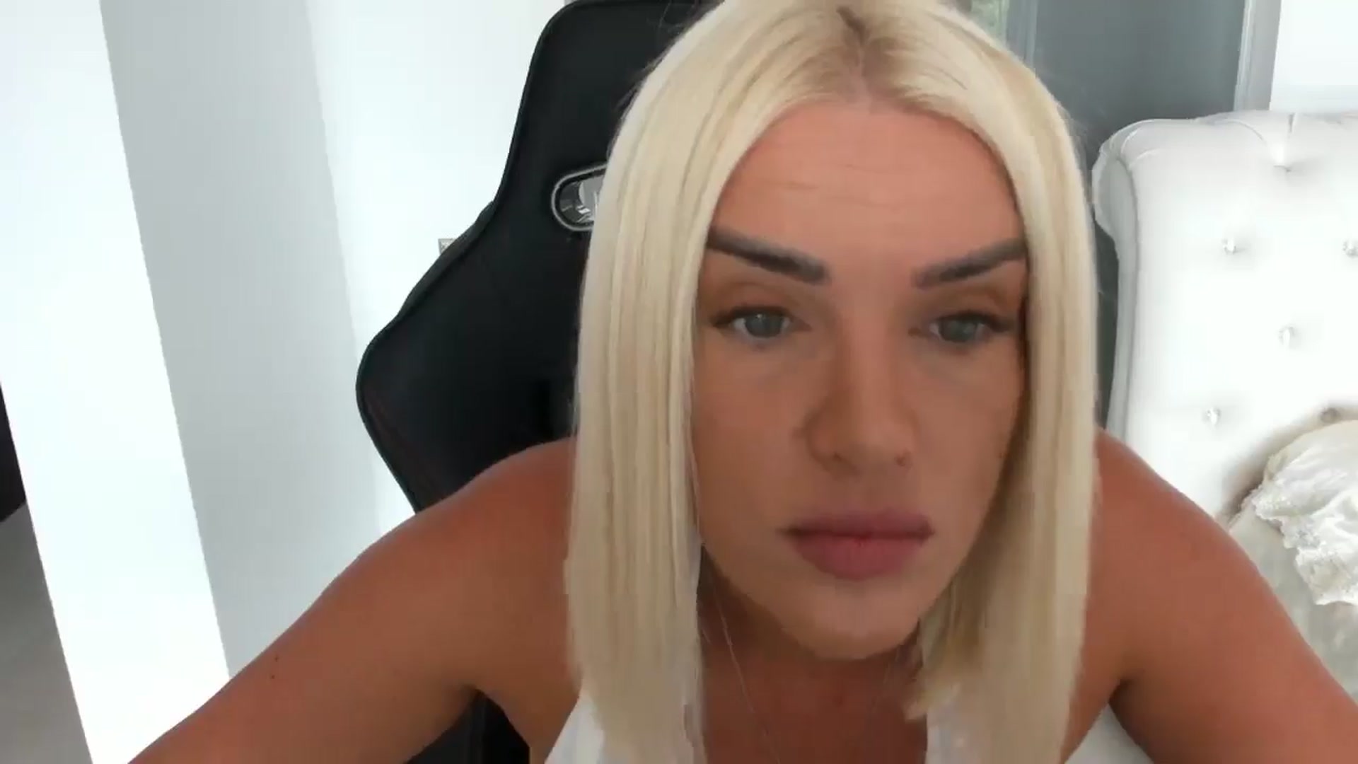 Gallery image thumbnail from Allesia_'s myfreecams stream on, 07/09/2025, 10:02 image 4 of 20
