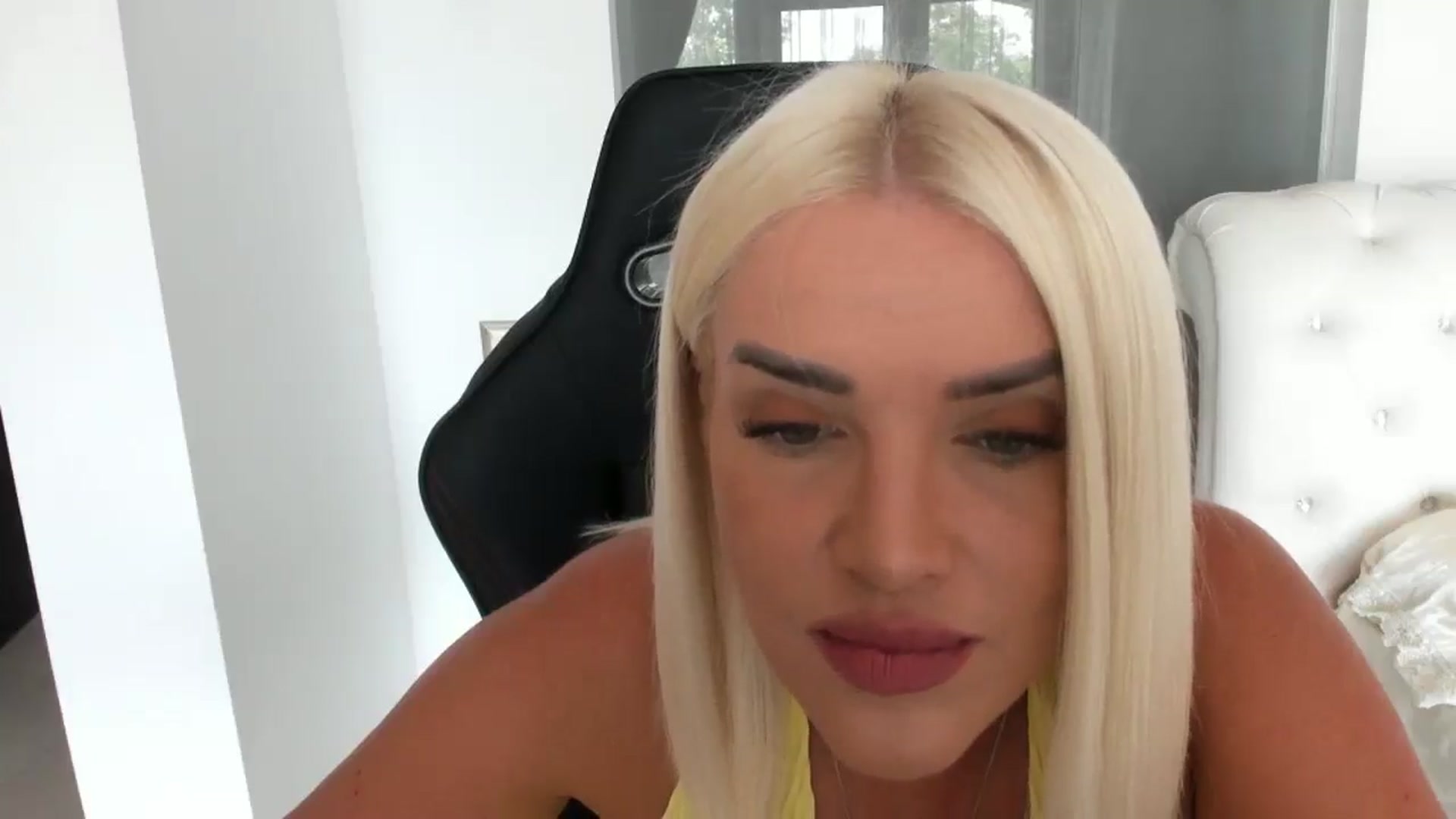 Gallery image thumbnail from Allesia_'s myfreecams stream on, 07/11/2025, 10:13 image 2 of 20