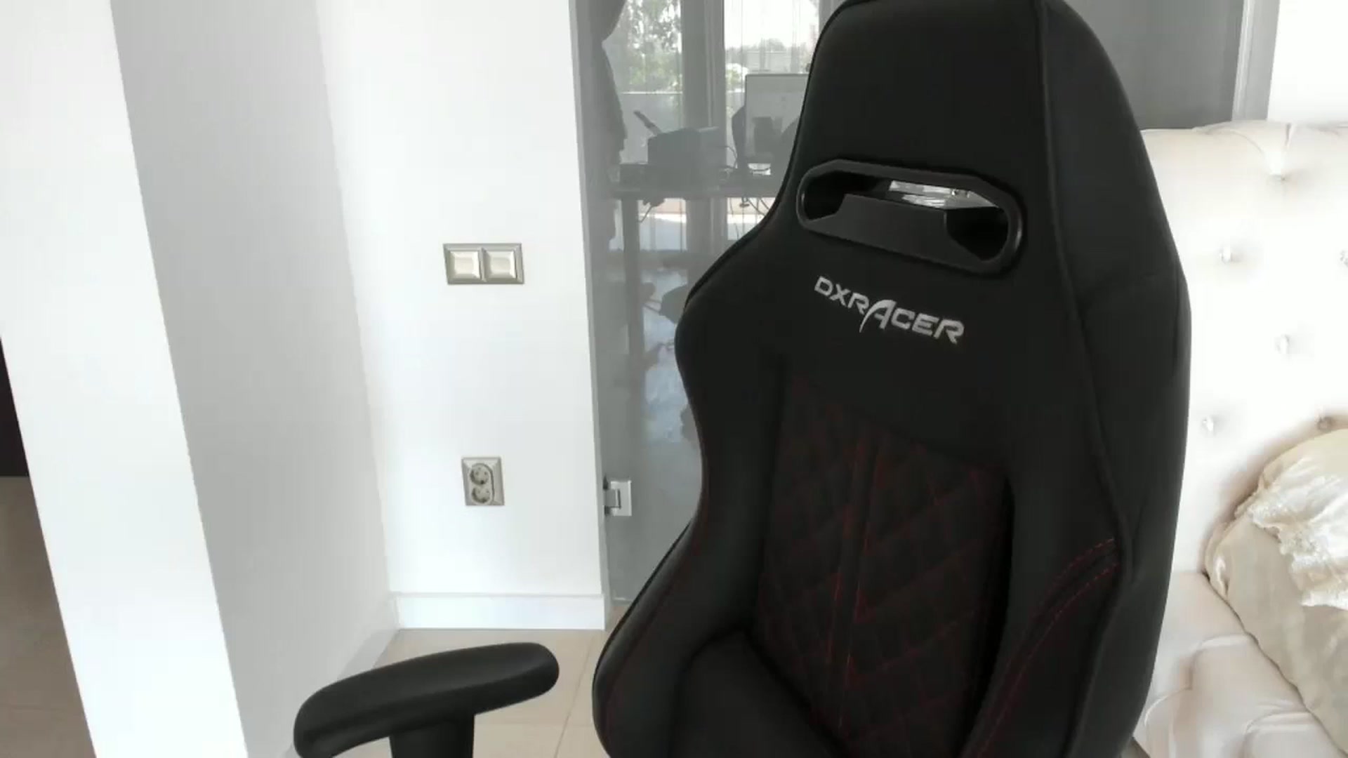 Gallery image thumbnail from Allesia_'s myfreecams stream on, 07/13/2025, 11:05 image 15 of 20