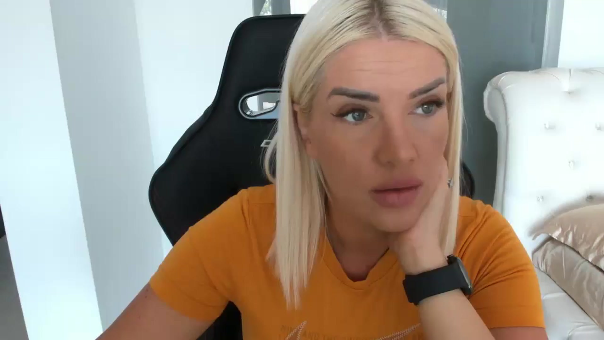 Gallery image thumbnail from Allesia_'s myfreecams stream on, 07/21/2025, 10:48 image 1 of 20